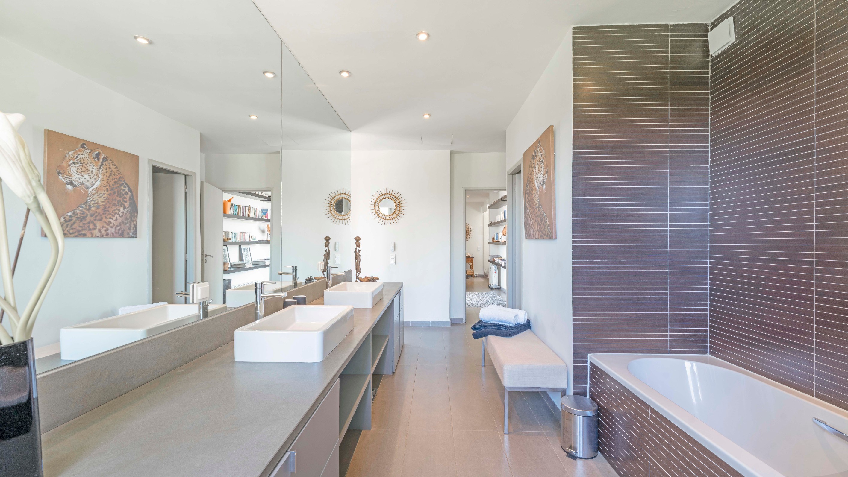  Luxury sea view villa for sale in Grimaud overlooking the Gulf of Saint-Tropez - 物件實景