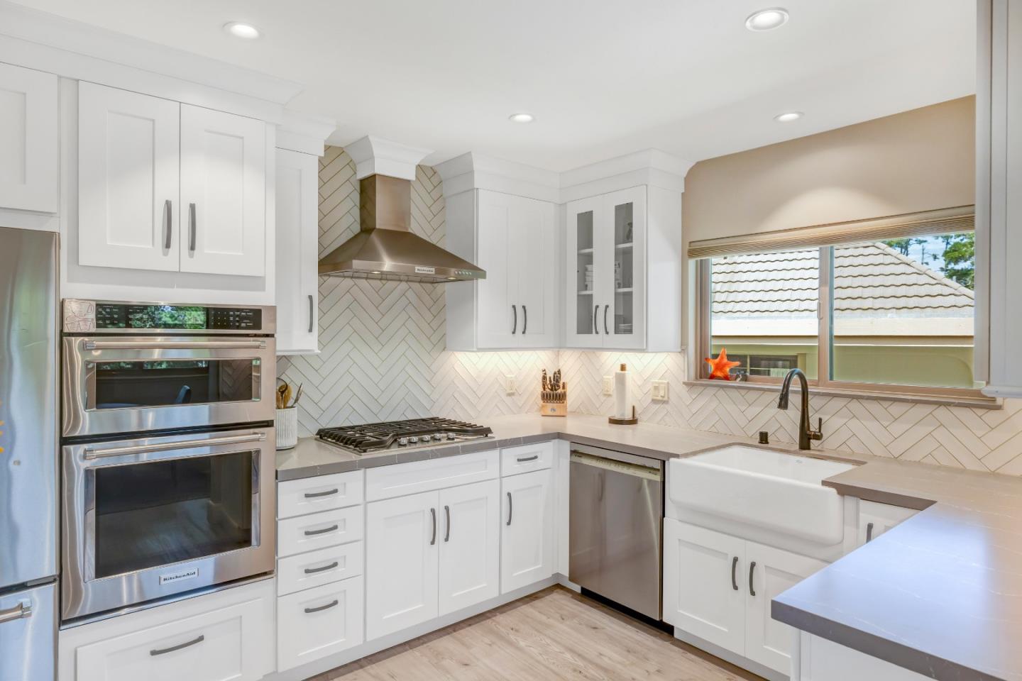 Monterey, California, 93940, United States, 3 Bedrooms Bedrooms, ,3 BathroomsBathrooms,Residential,For Sale,1947975