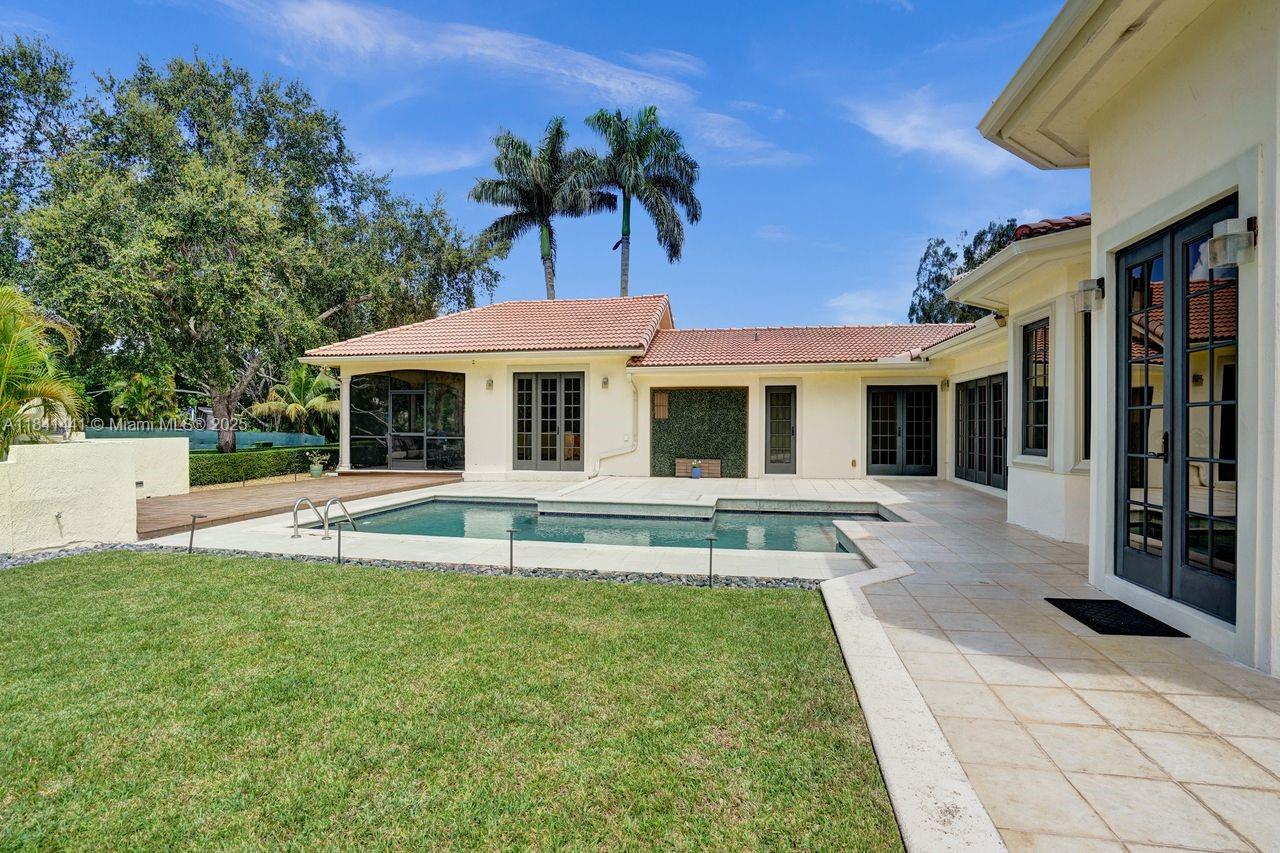 Davie, Florida, 33330, United States, 5 Bedrooms Bedrooms, ,5 BathroomsBathrooms,Residential,For Sale,1896833