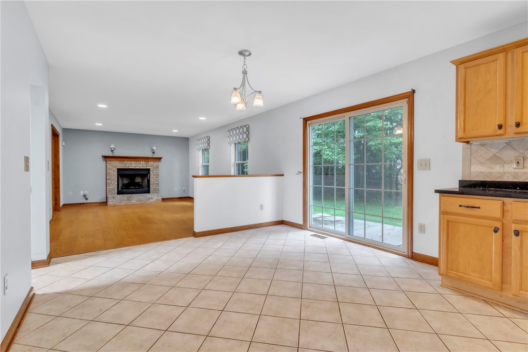 Cranberry Twp, Pennsylvania, 16066, United States, 4 Bedrooms Bedrooms, ,4 BathroomsBathrooms,Residential,For Sale,1985014