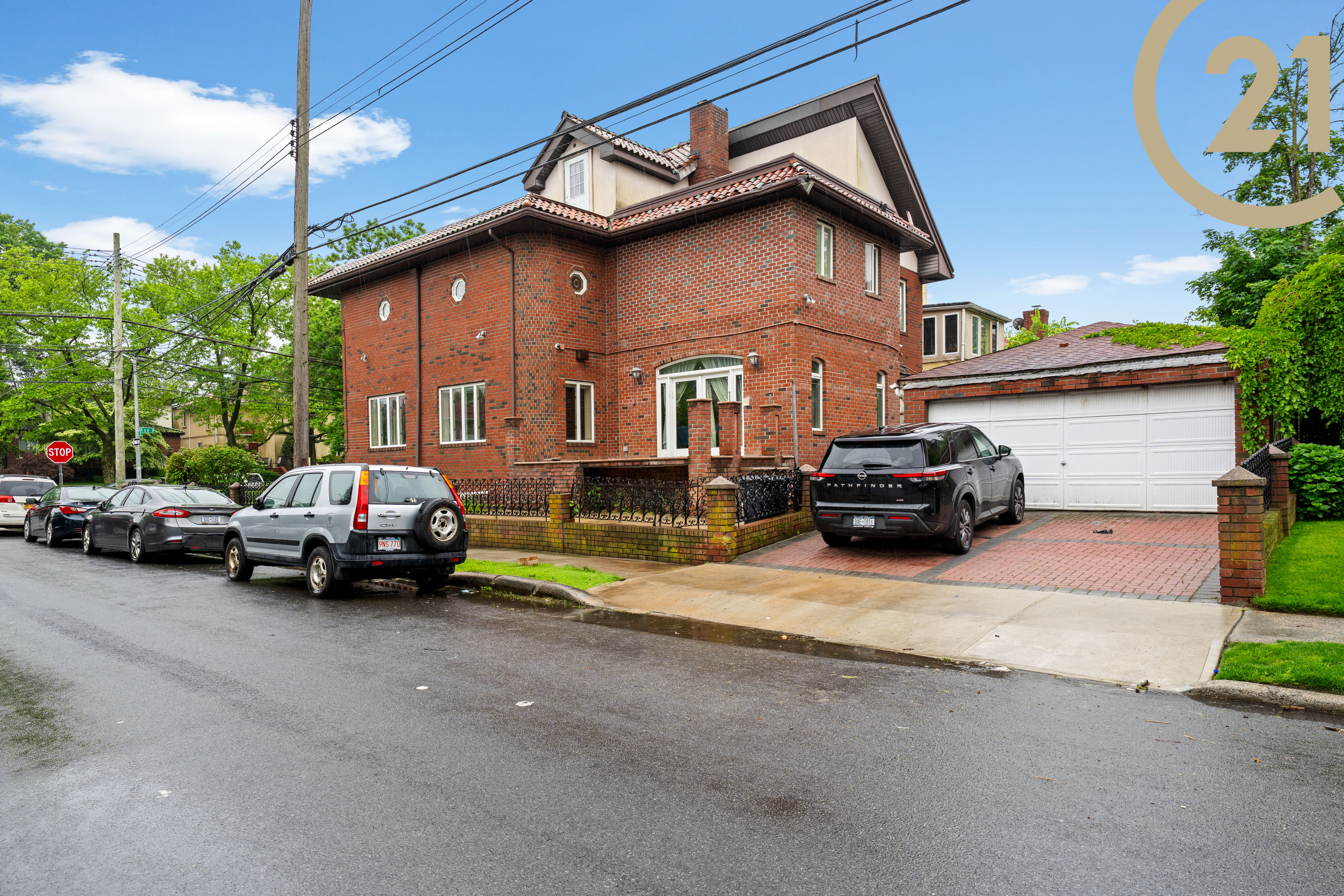 Brooklyn, New York, 11229, United States, 9 Bedrooms Bedrooms, ,6 BathroomsBathrooms,Residential,For Sale,1981070