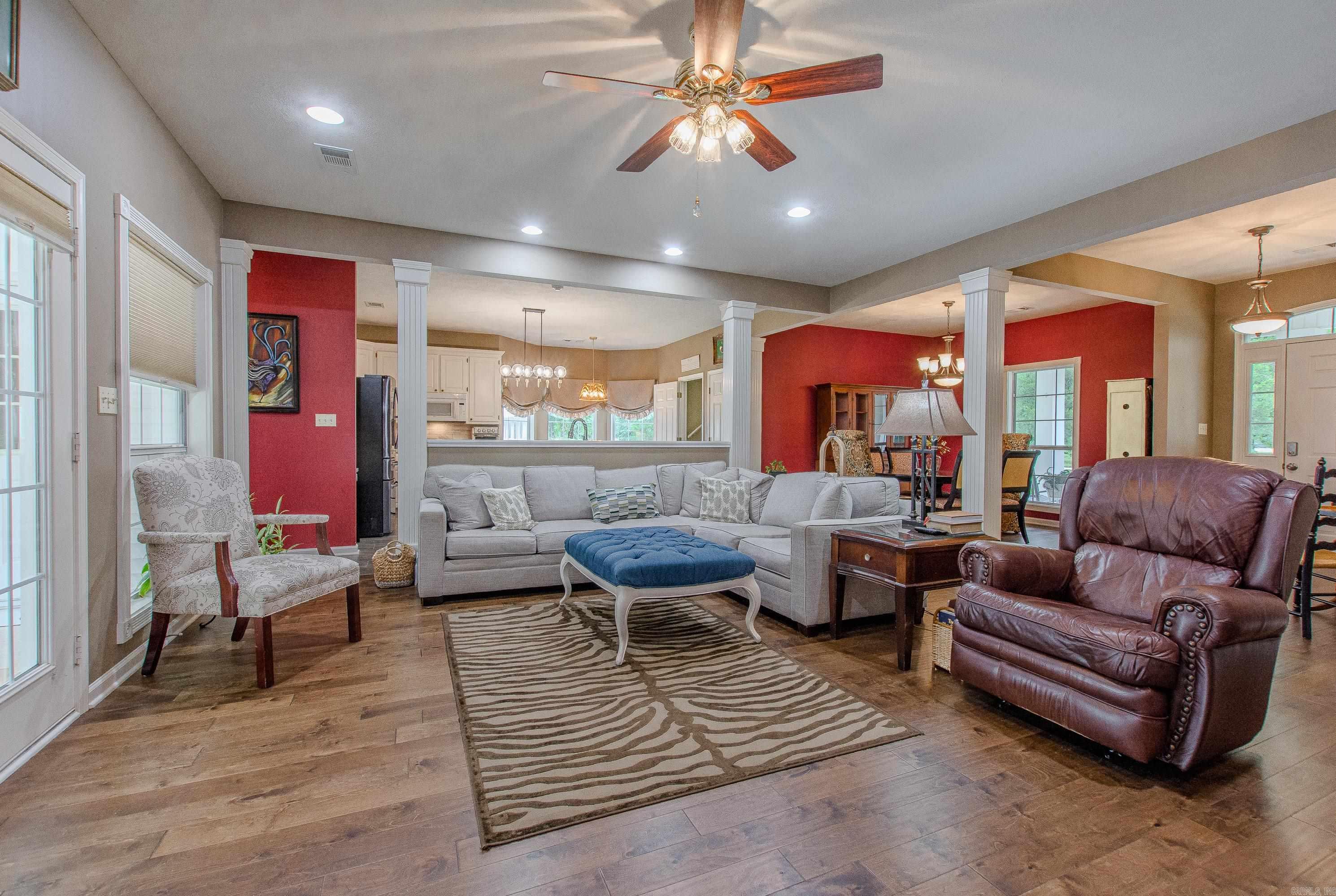 Benton, Arkansas, 72019, United States, 4 Bedrooms Bedrooms, ,4 BathroomsBathrooms,Residential,For Sale,1932840