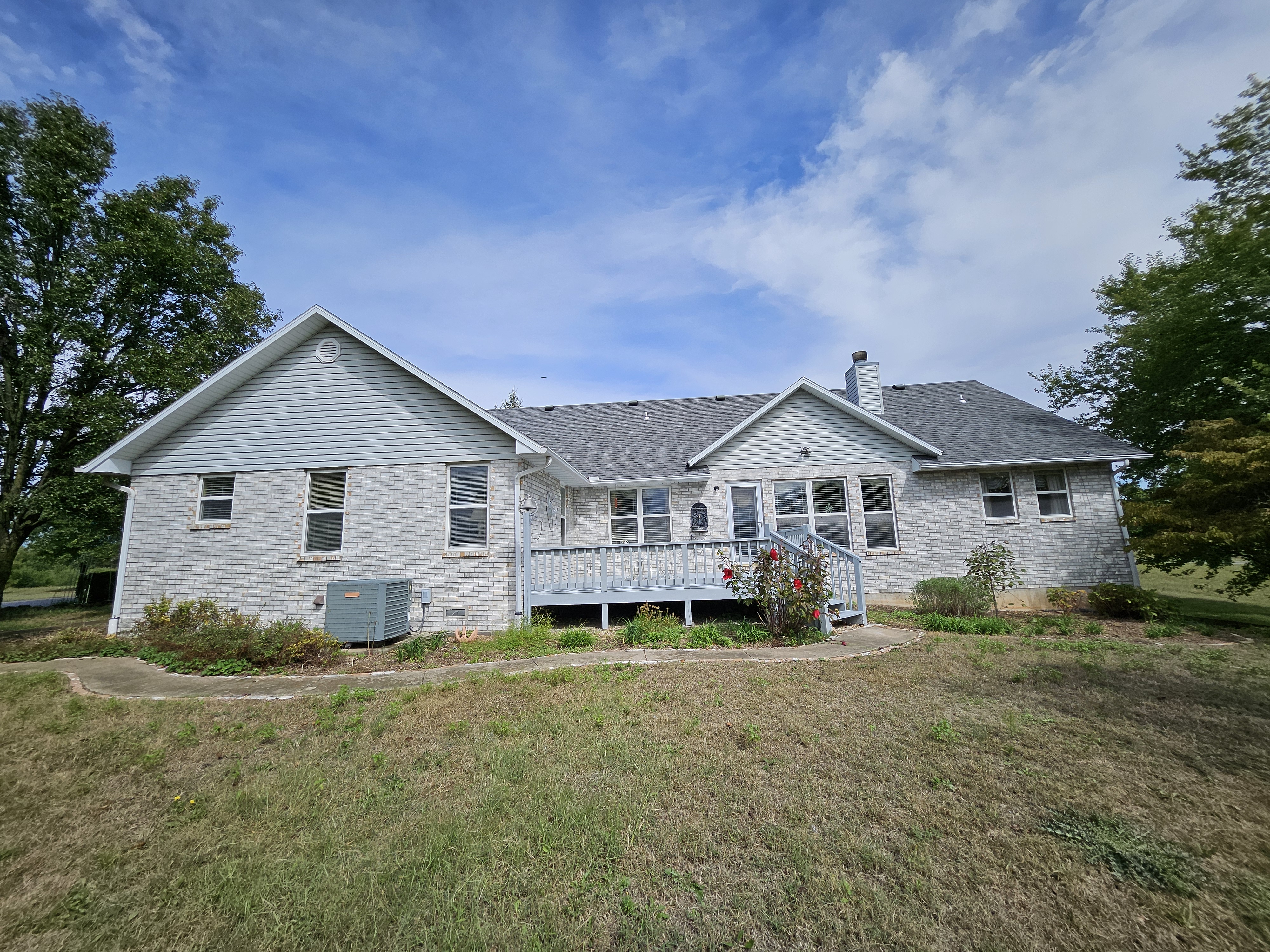 Pierce City, Missouri, 65723, United States, 5 Bedrooms Bedrooms, ,3 BathroomsBathrooms,Residential,For Sale,1975319