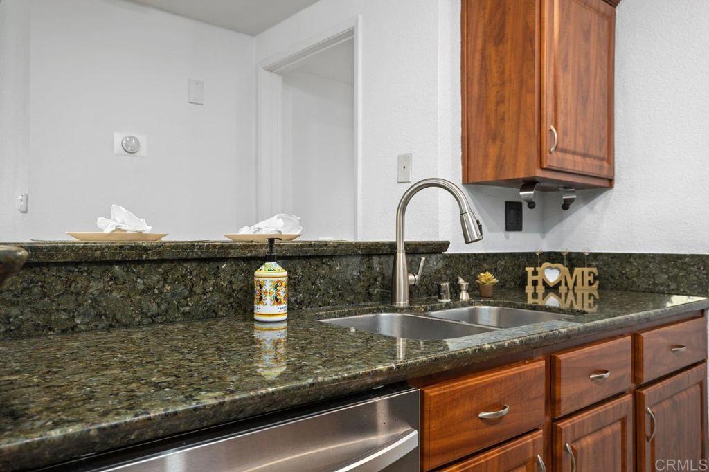 San Diego, California, 92122, United States, 1 Bedroom Bedrooms, ,1 BathroomBathrooms,Residential,For Sale,1987657