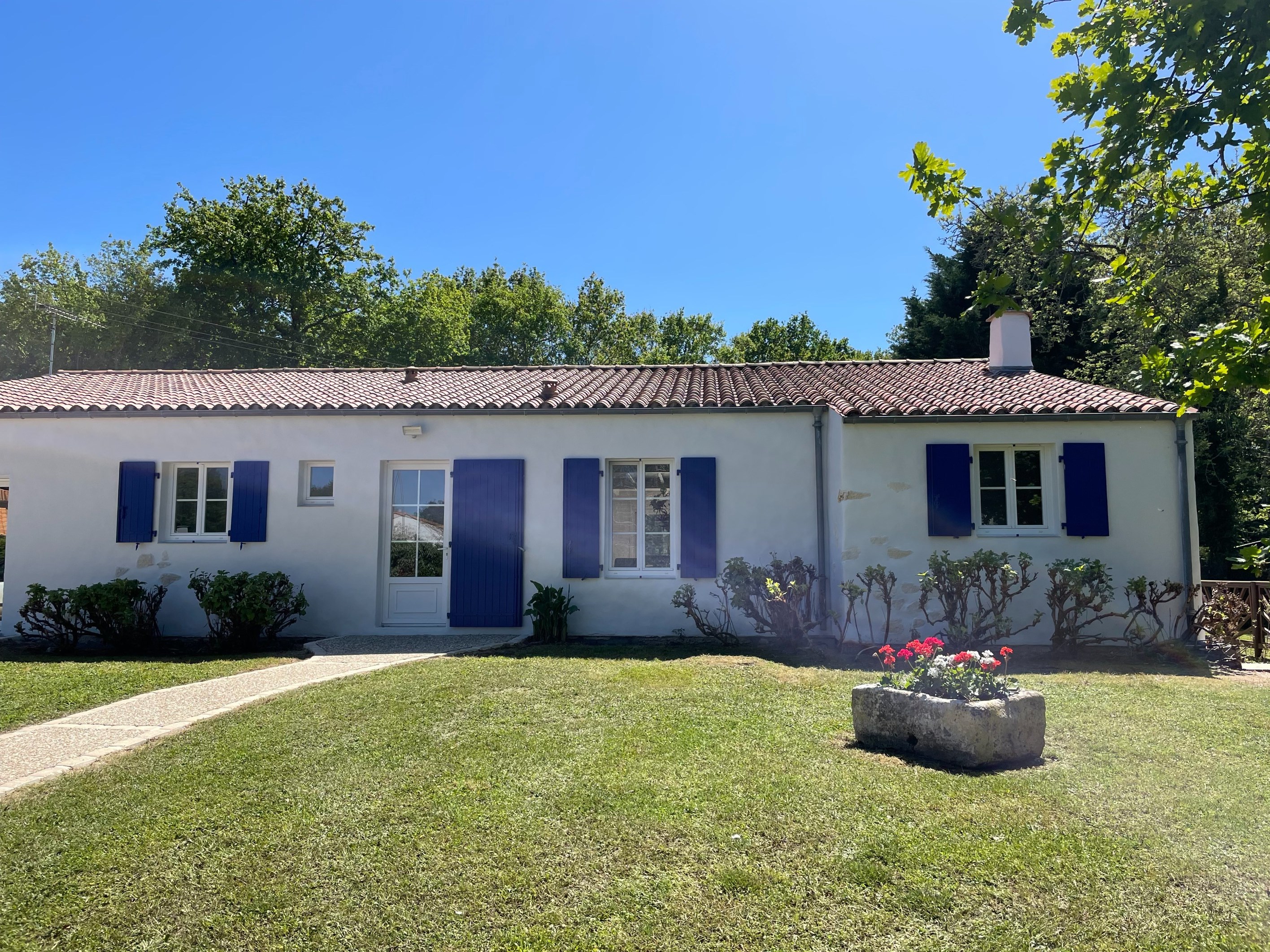  RECENT VILLA WITH SWIMMING POOL CLOSE TO BREUILLET TOWN CENTRE - 物件實景
