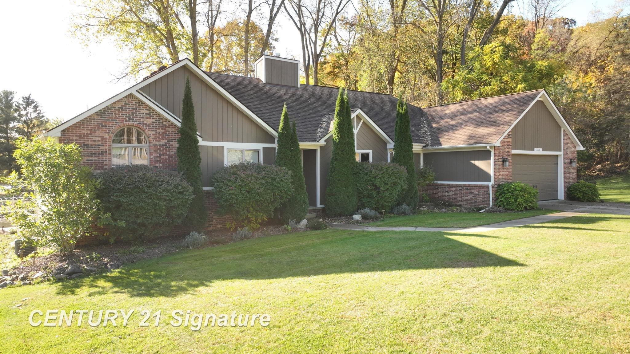 Fenton, Michigan, 48430, United States, 6 Bedrooms Bedrooms, ,4 BathroomsBathrooms,Residential,For Sale,1976063