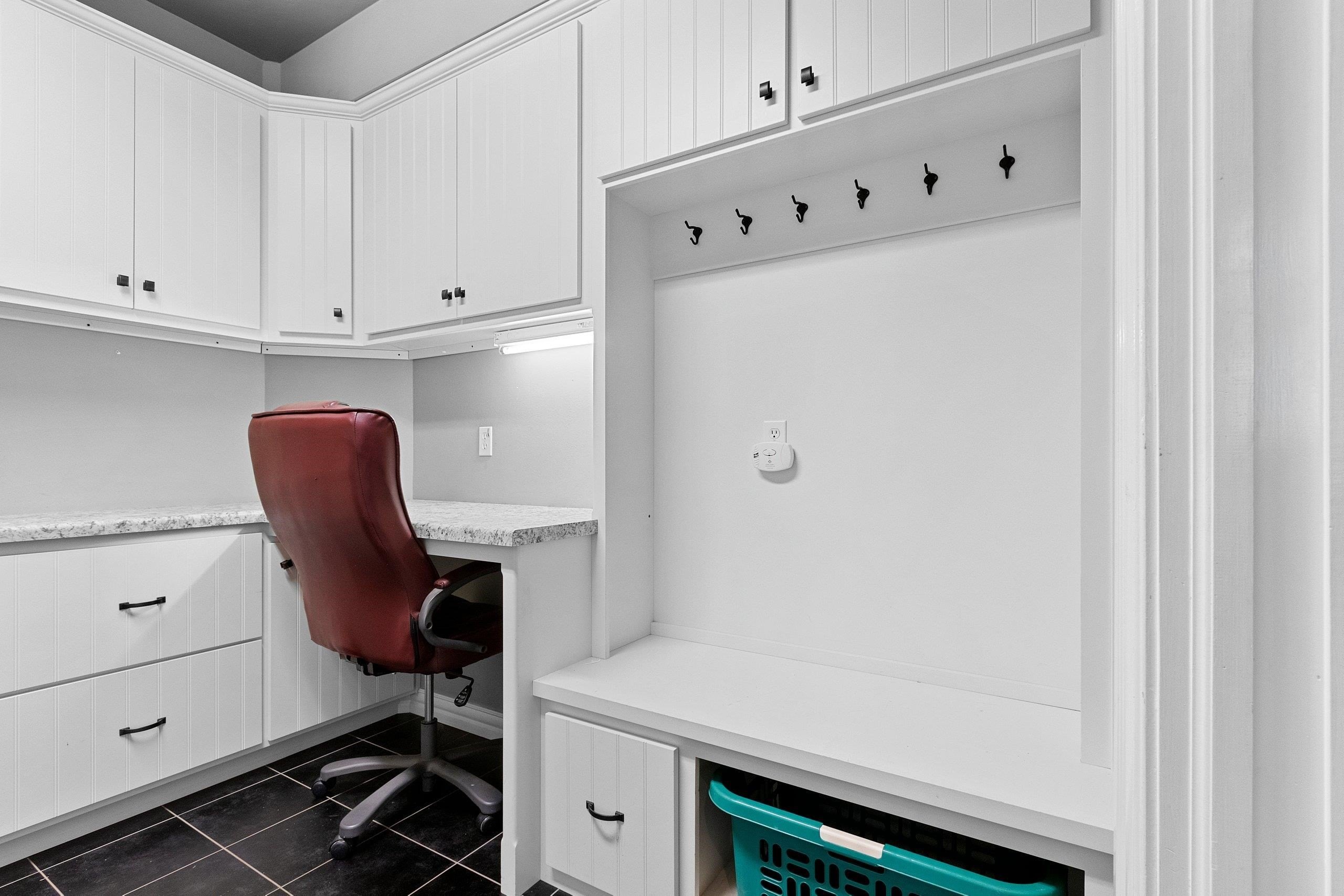 GREEN BAY, Wisconsin, 54302-5254, United States, 5 Bedrooms Bedrooms, ,4 BathroomsBathrooms,Residential,For Sale,1975812