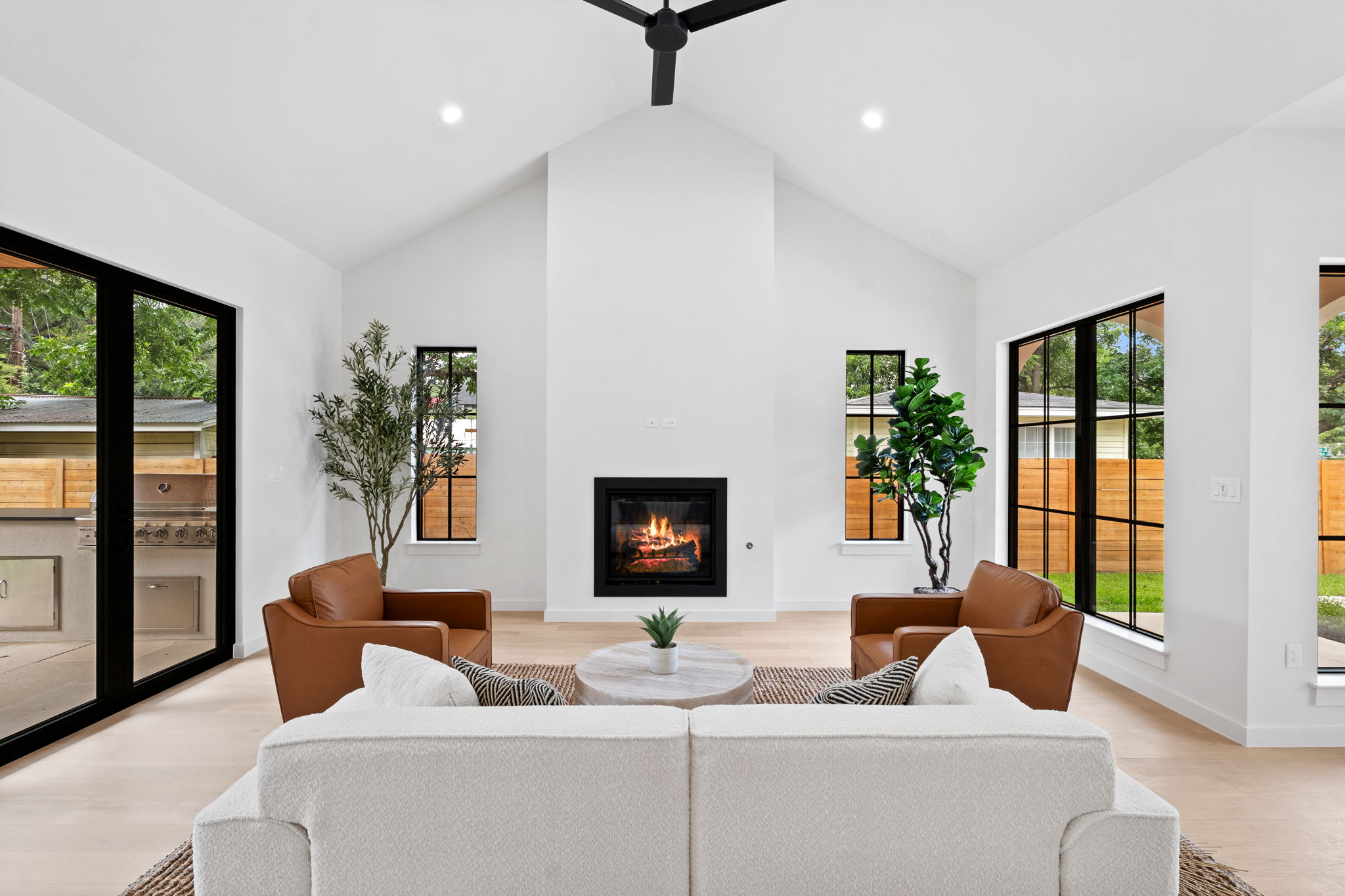  Contemporary Design with Timeless Architecture in South Austin - 物件實景