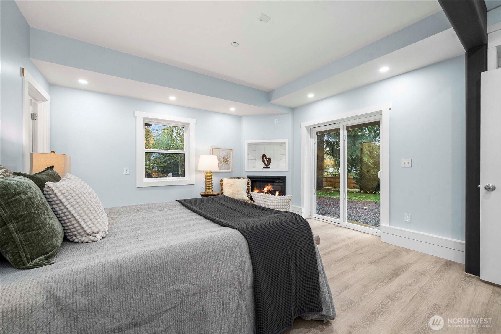 Fall City, Washington, 98025, United States, 2 Bedrooms Bedrooms, ,3 BathroomsBathrooms,Residential,For Sale,1987956