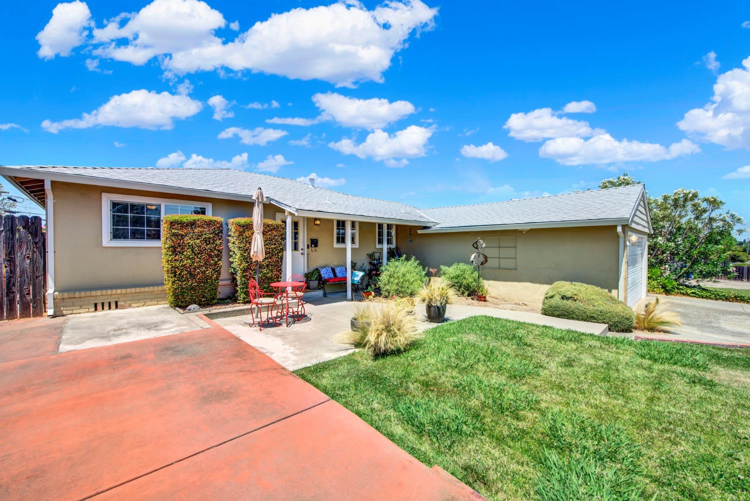 Carmichael, California, 95608, United States, 3 Bedrooms Bedrooms, ,2 BathroomsBathrooms,Residential,For Sale,1896985