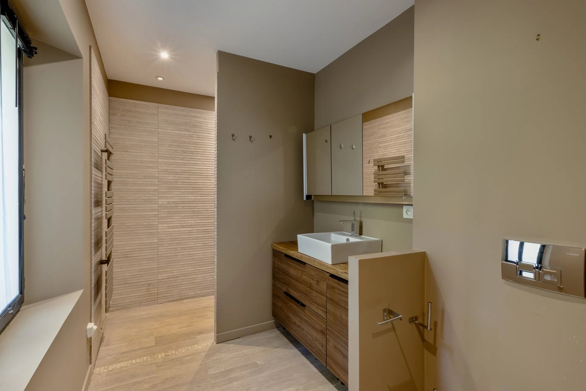 La Garde-Freinet, Provence-Alpes-Côte d’Azur, 83680, FR, 12 Bedrooms Bedrooms, ,12 BathroomsBathrooms,Residential,For Sale,1998500