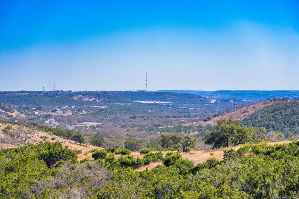 Kerrville, Texas, 78028, United States, 3 Bedrooms Bedrooms, ,5 BathroomsBathrooms,Residential,For Sale,1930958