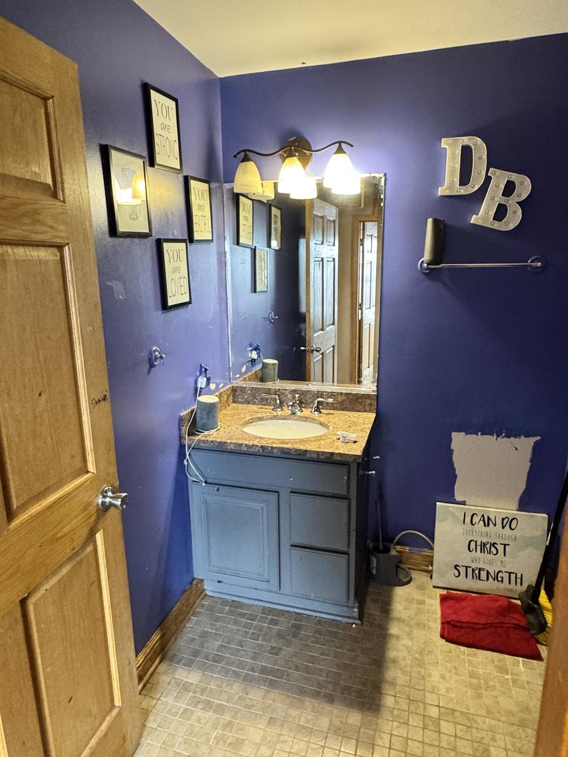 River Grove, Illinois, 60171, United States, 5 Bedrooms Bedrooms, ,4 BathroomsBathrooms,Residential,For Sale,1910767