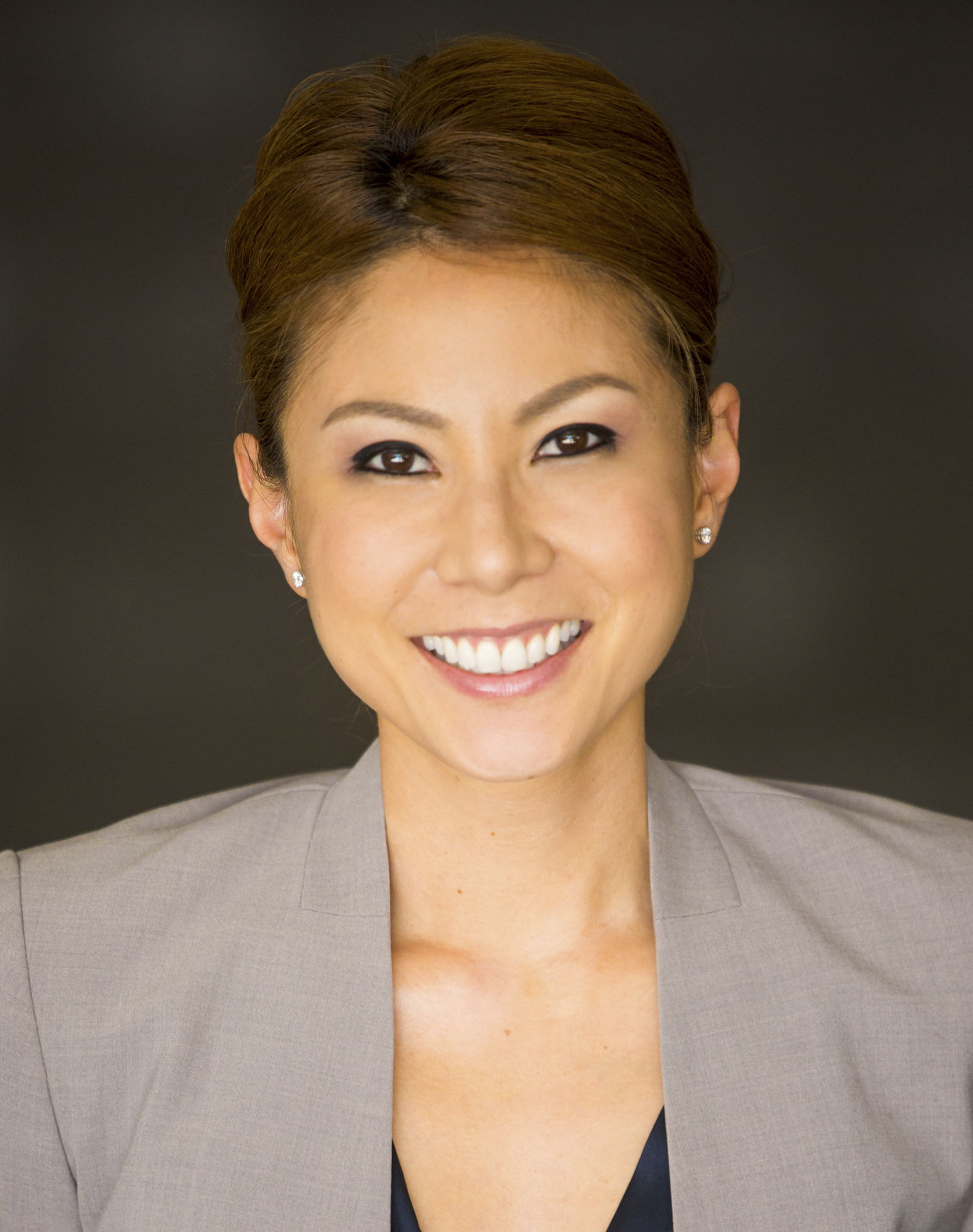 Lynn J Kim