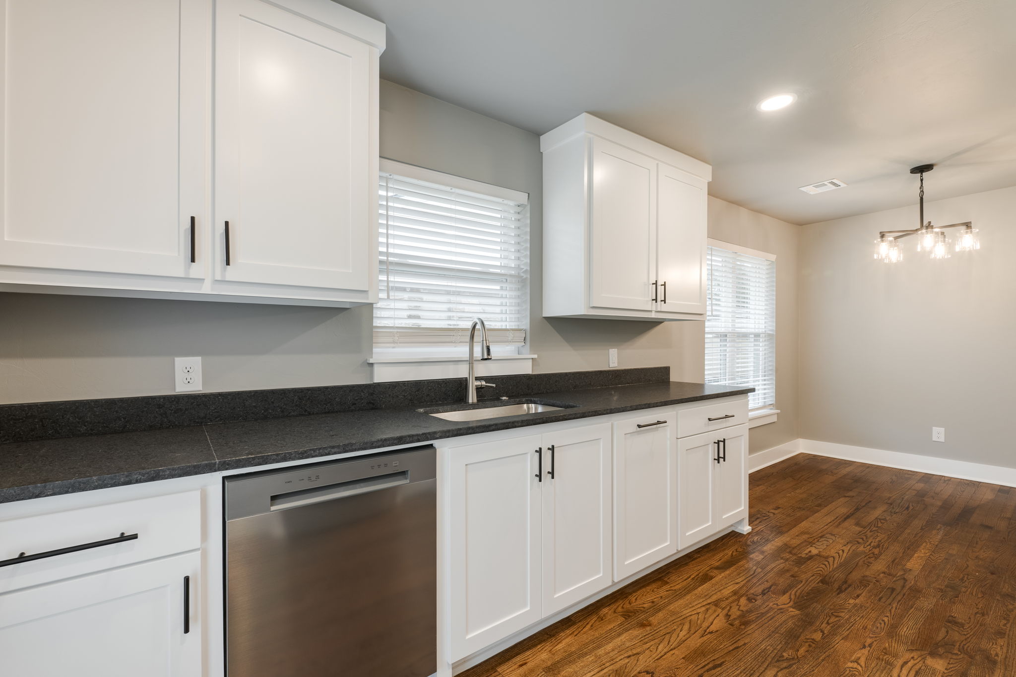  2000 Andover Court, The Village, OK 73120 - 物件實景