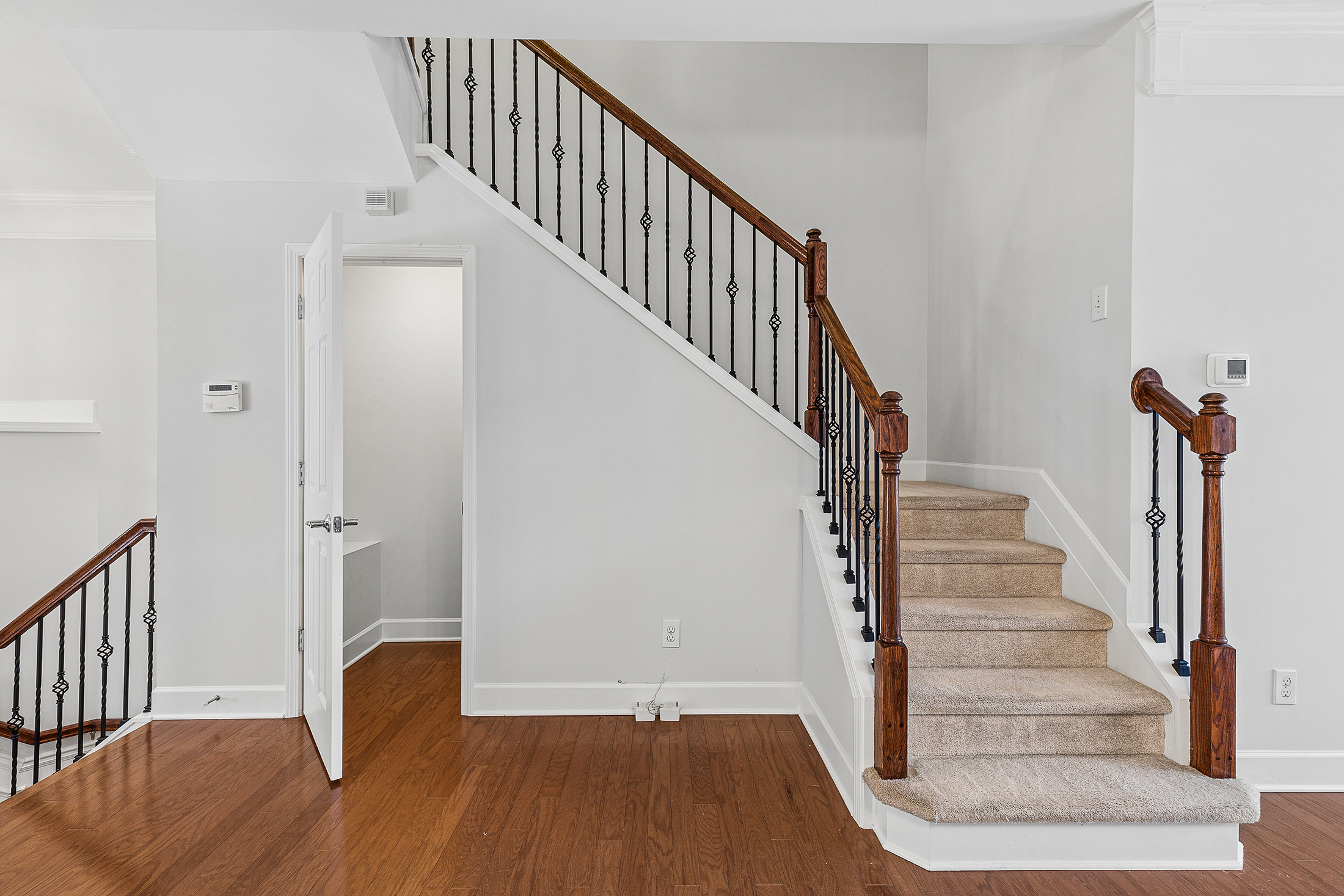  Impeccably Maintained End Unit Townhome in an Exceptional Smyrna Location - 物件實景