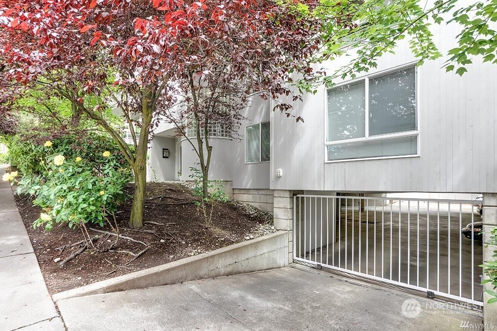 3658 DAYTON AVENUE N 301, SEATTLE, Washington, 98103, United States, 1 Bedroom Bedrooms, ,1 BathroomBathrooms,Residential,For Sale,3658 DAYTON AVENUE N 301,1437136