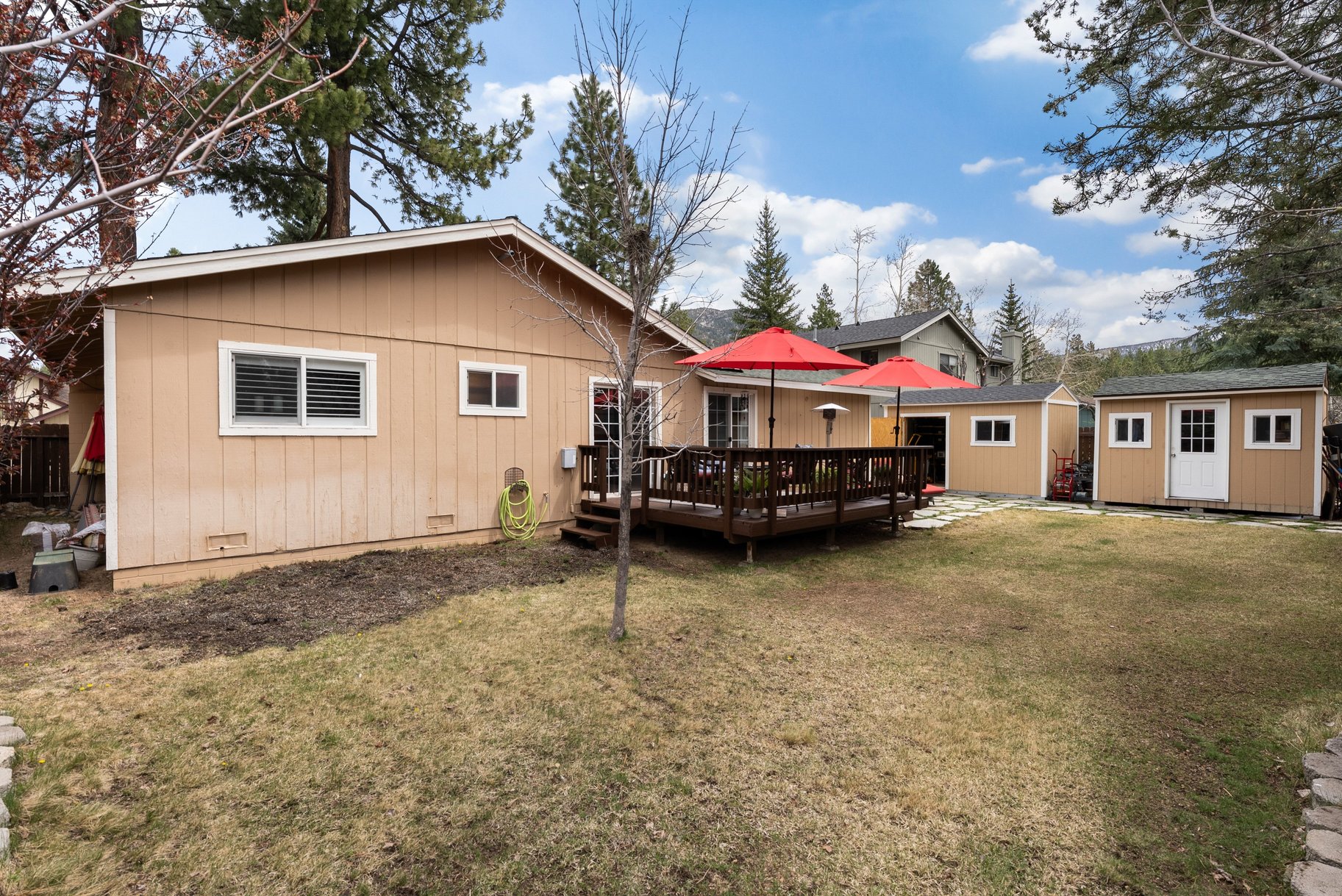  An Elevated Tahoe Retreat - 物件實景