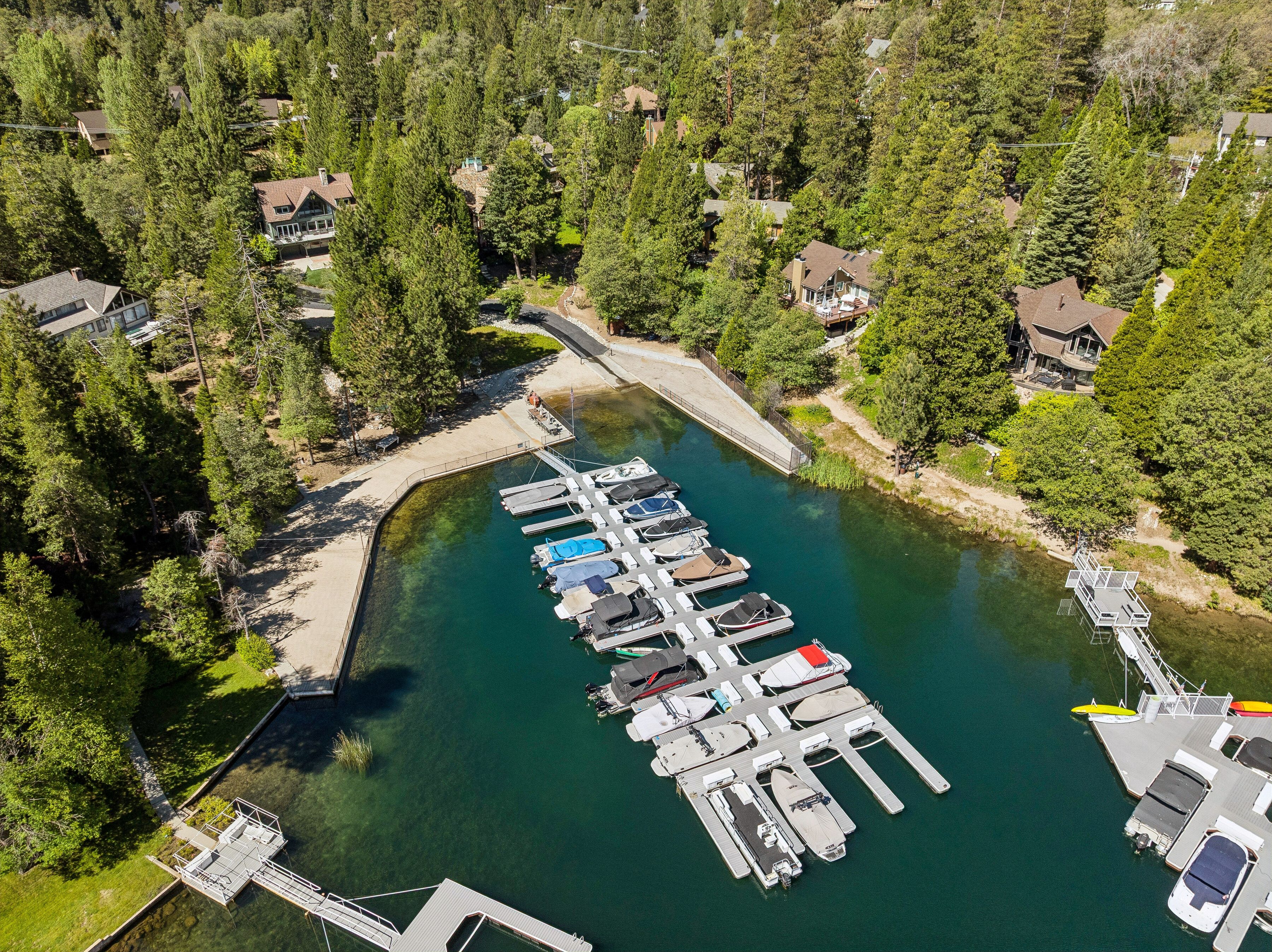  27956 High Knoll Road, Lake Arrowhead, CA 92352 - 物件實景