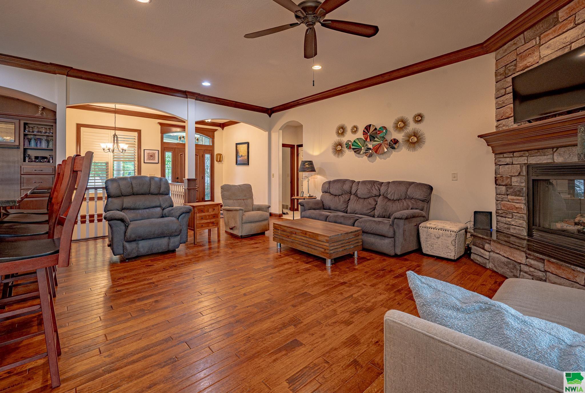 South Sioux City, Nebraska, 68776, United States, 4 Bedrooms Bedrooms, ,3 BathroomsBathrooms,Residential,For Sale,1973748