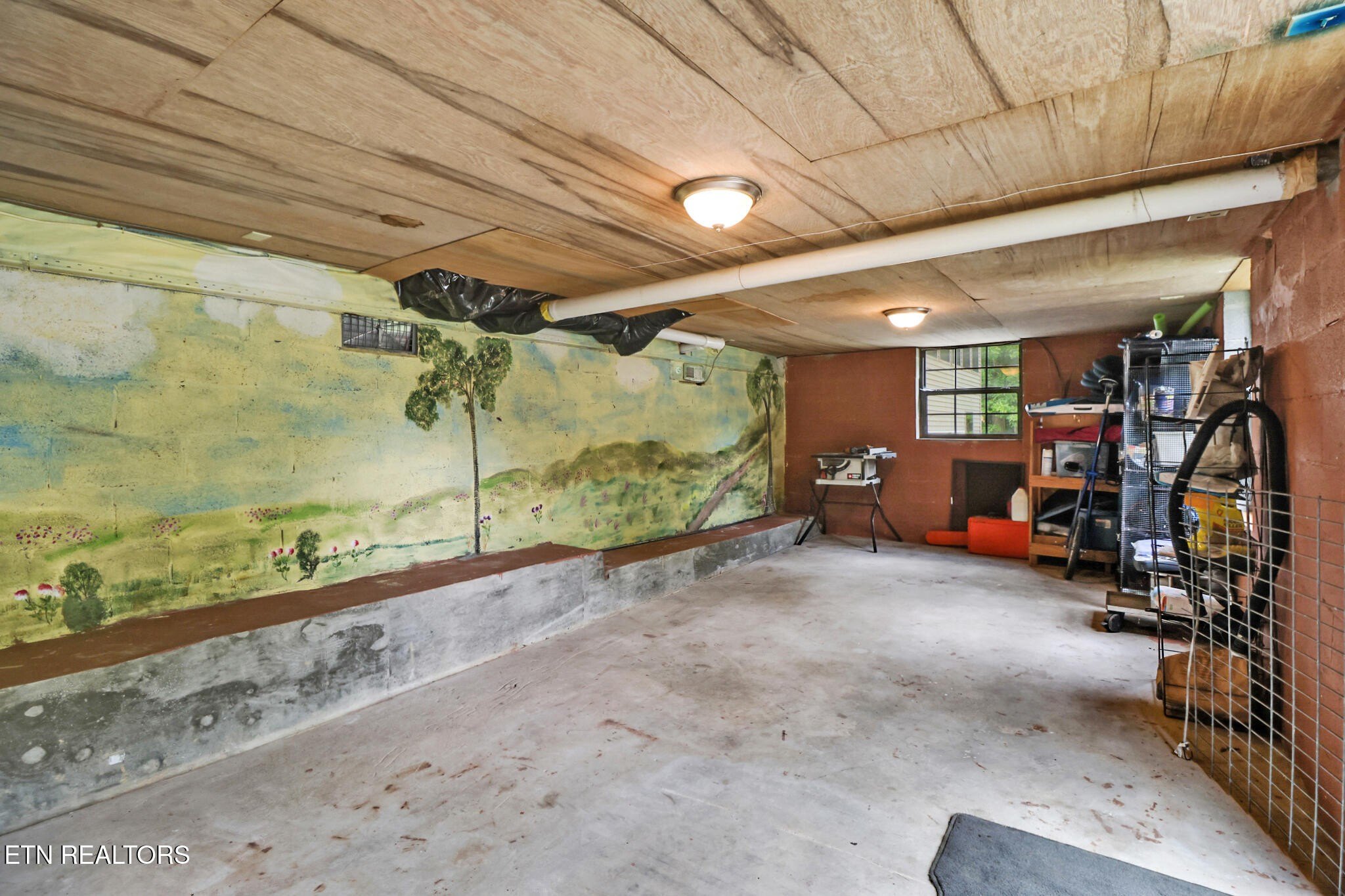 Crossville, Tennessee, 38571, United States, 3 Bedrooms Bedrooms, ,4 BathroomsBathrooms,Residential,For Sale,1979710