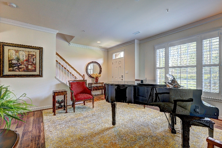 Williamsburg, Virginia, 23188, United States, 2 Bedrooms Bedrooms, ,4 BathroomsBathrooms,Residential,For Sale,1976349