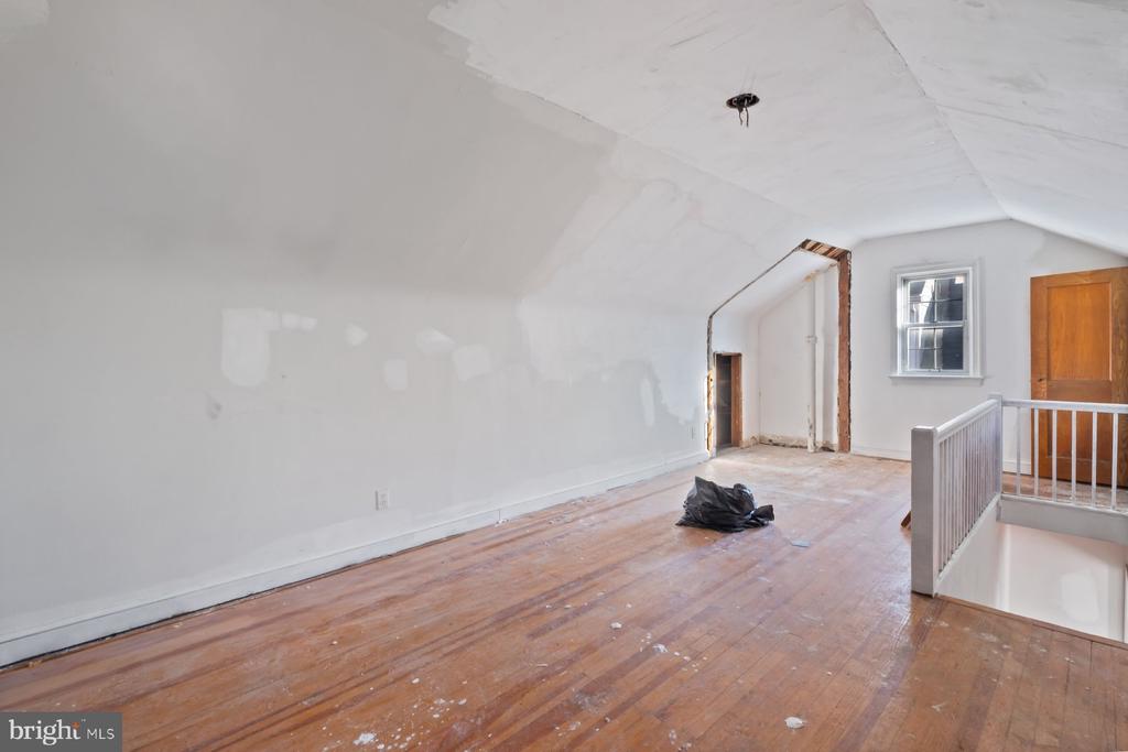 Washington, District of Columbia, 20011, United States, 4 Bedrooms Bedrooms, ,4 BathroomsBathrooms,Residential,For Sale,1973879