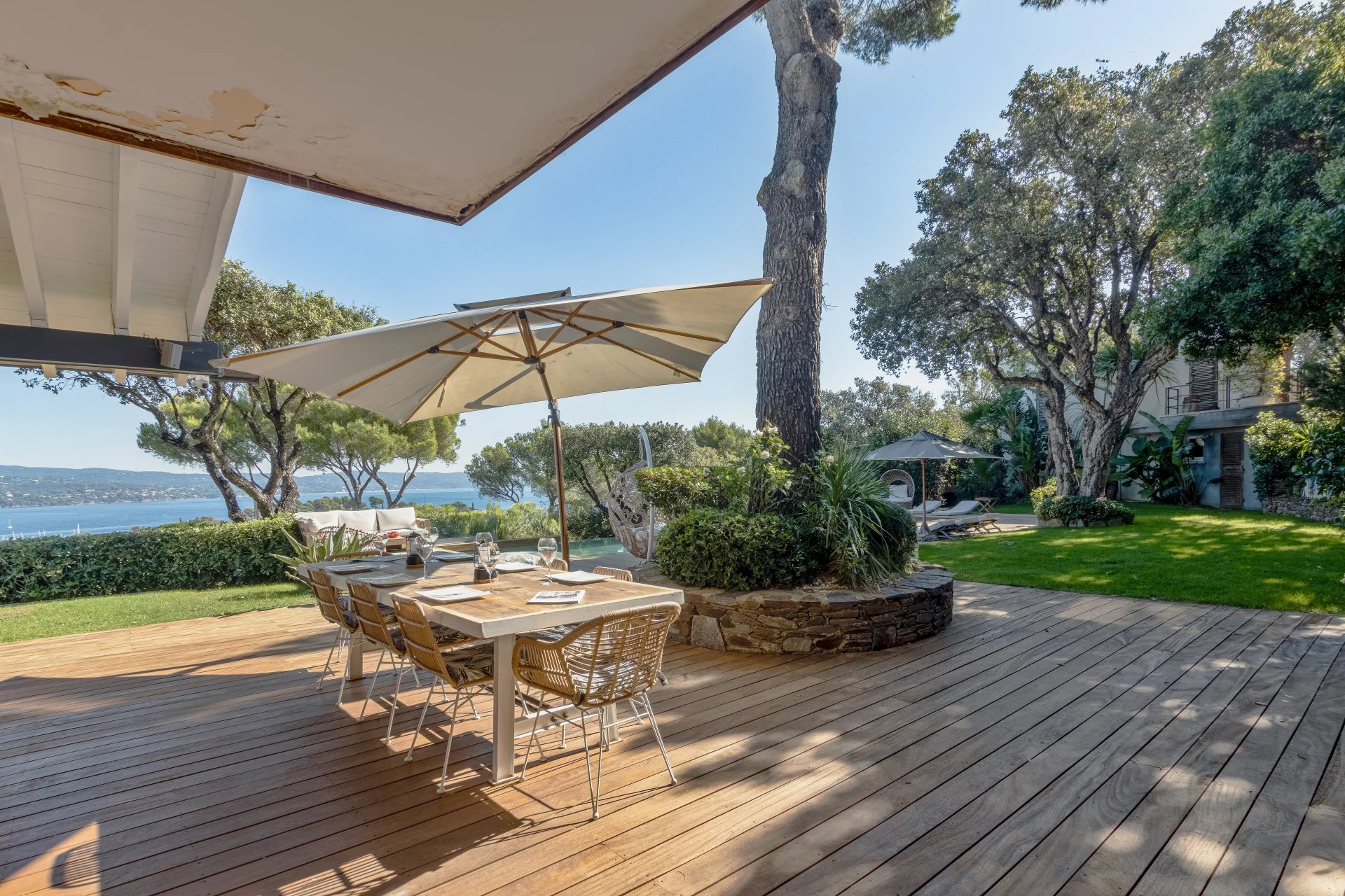 Cavalaire-sur-Mer, Provence-Alpes-Côte d’Azur, 83240, FR, 7 Bedrooms Bedrooms, ,9 BathroomsBathrooms,Residential,For Sale,1987792