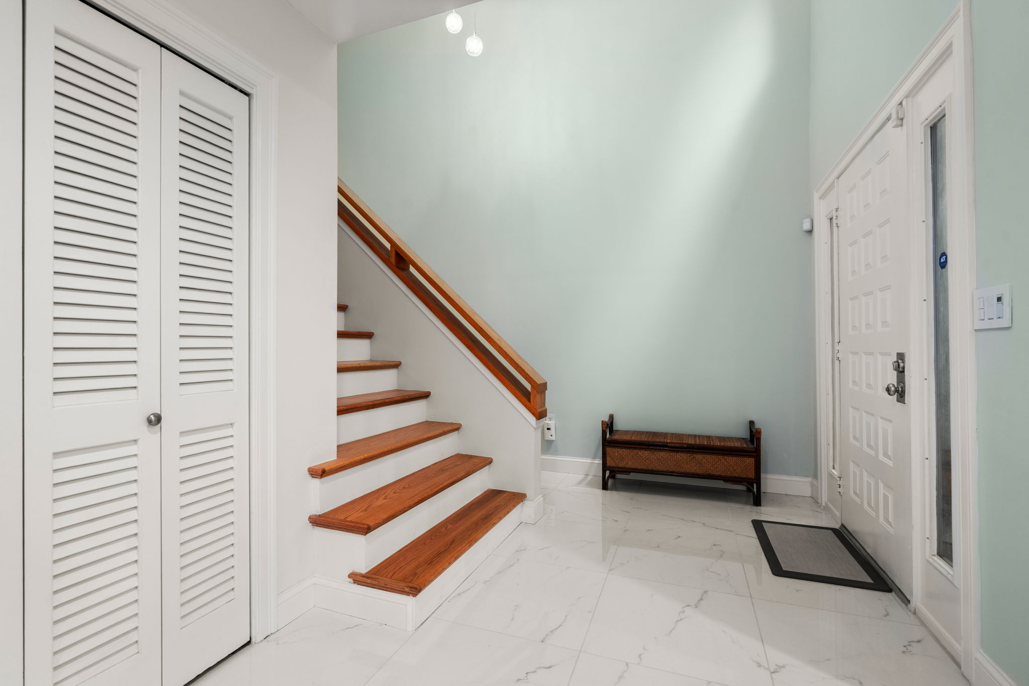  47 Dedham Street, Sharon, MA, 02067 - 物件實景