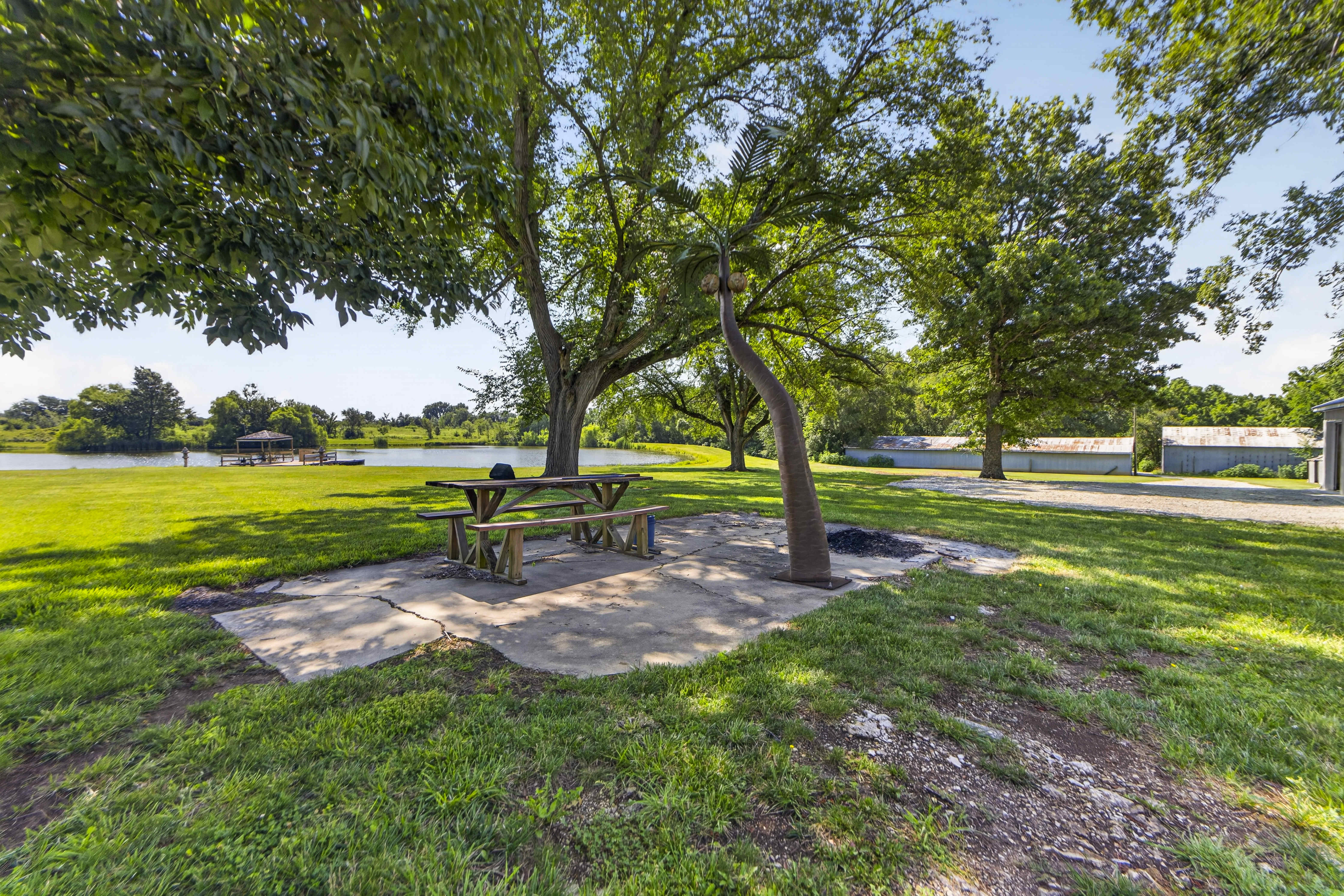  26025 Metcalf Road, Louisburg, KS 66053 - 物件實景