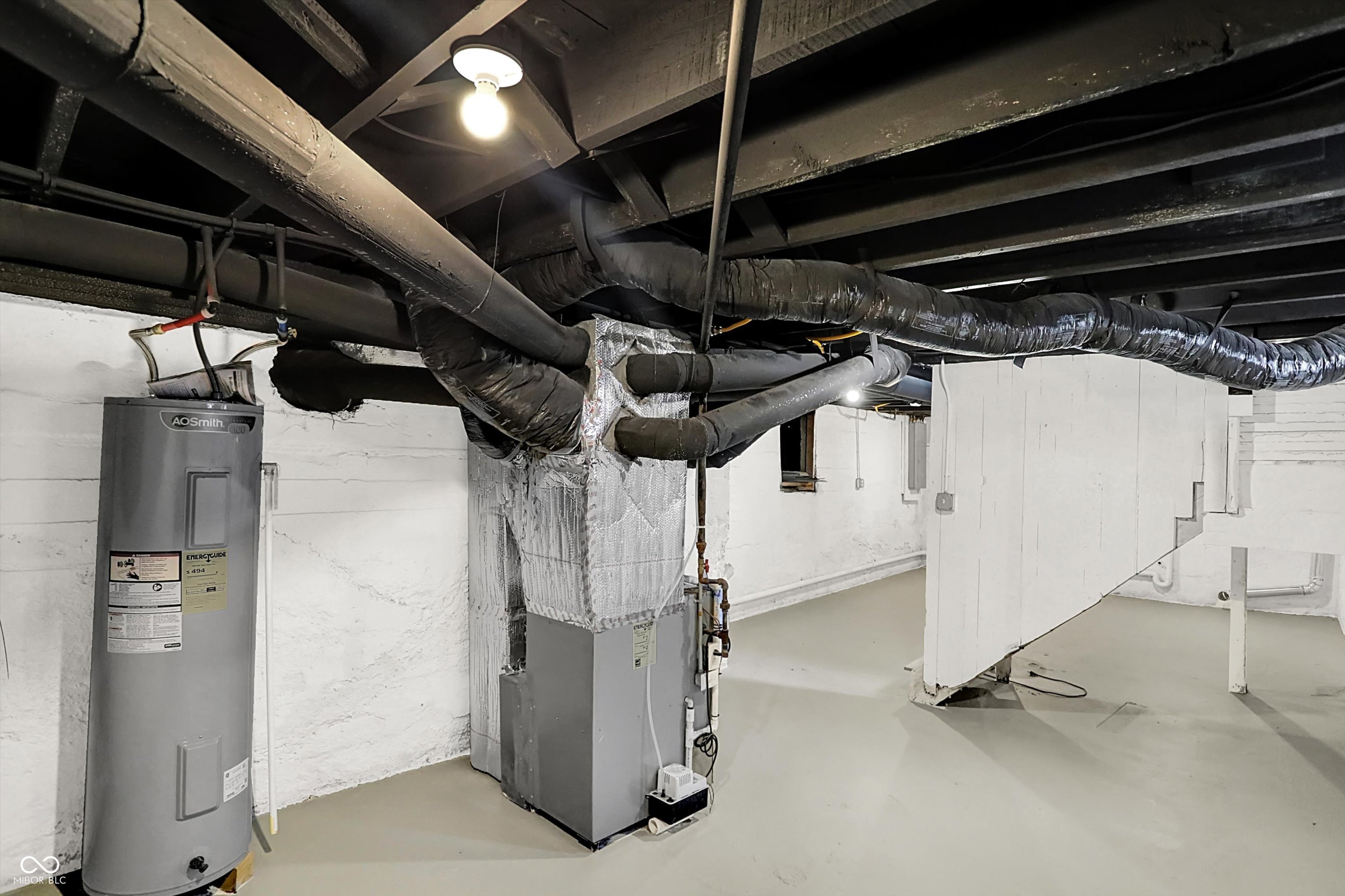 Indianapolis, Indiana, 46205, United States, 3 Bedrooms Bedrooms, ,3 BathroomsBathrooms,Residential,For Sale,1982816