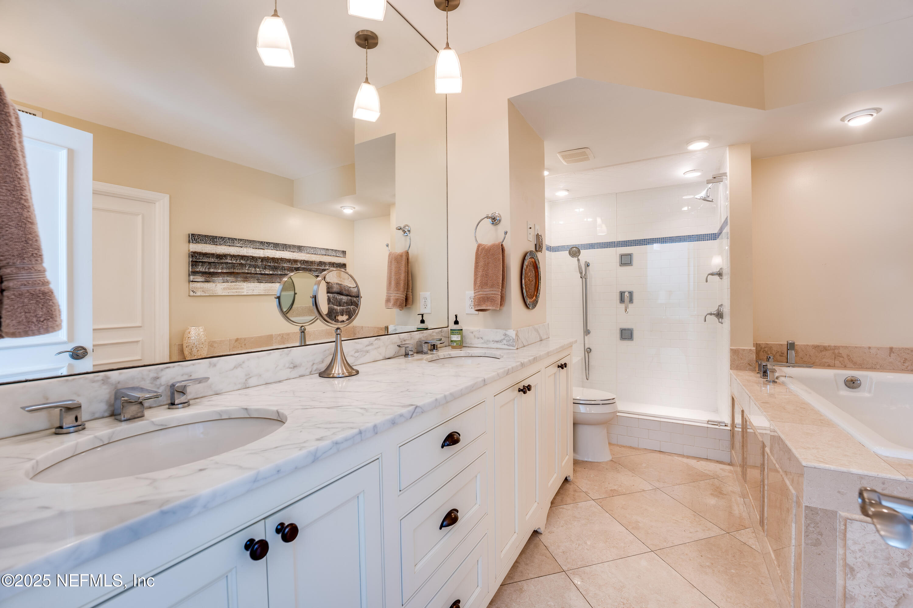 Jacksonville, Florida, 32204, United States, 3 Bedrooms Bedrooms, ,4 BathroomsBathrooms,Residential,For Sale,1939810