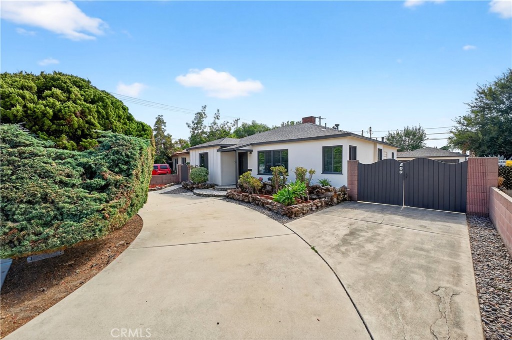 Anaheim, California, 92805, United States, 3 Bedrooms Bedrooms, ,3 BathroomsBathrooms,Residential,For Sale,1927915