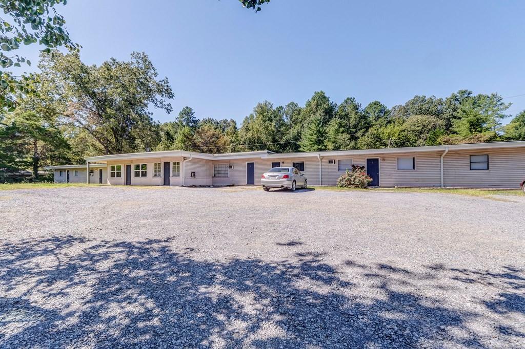 DALTON, Georgia, 30721, United States, 16 Bedrooms Bedrooms, ,12 BathroomsBathrooms,Residential,For Sale,1949791