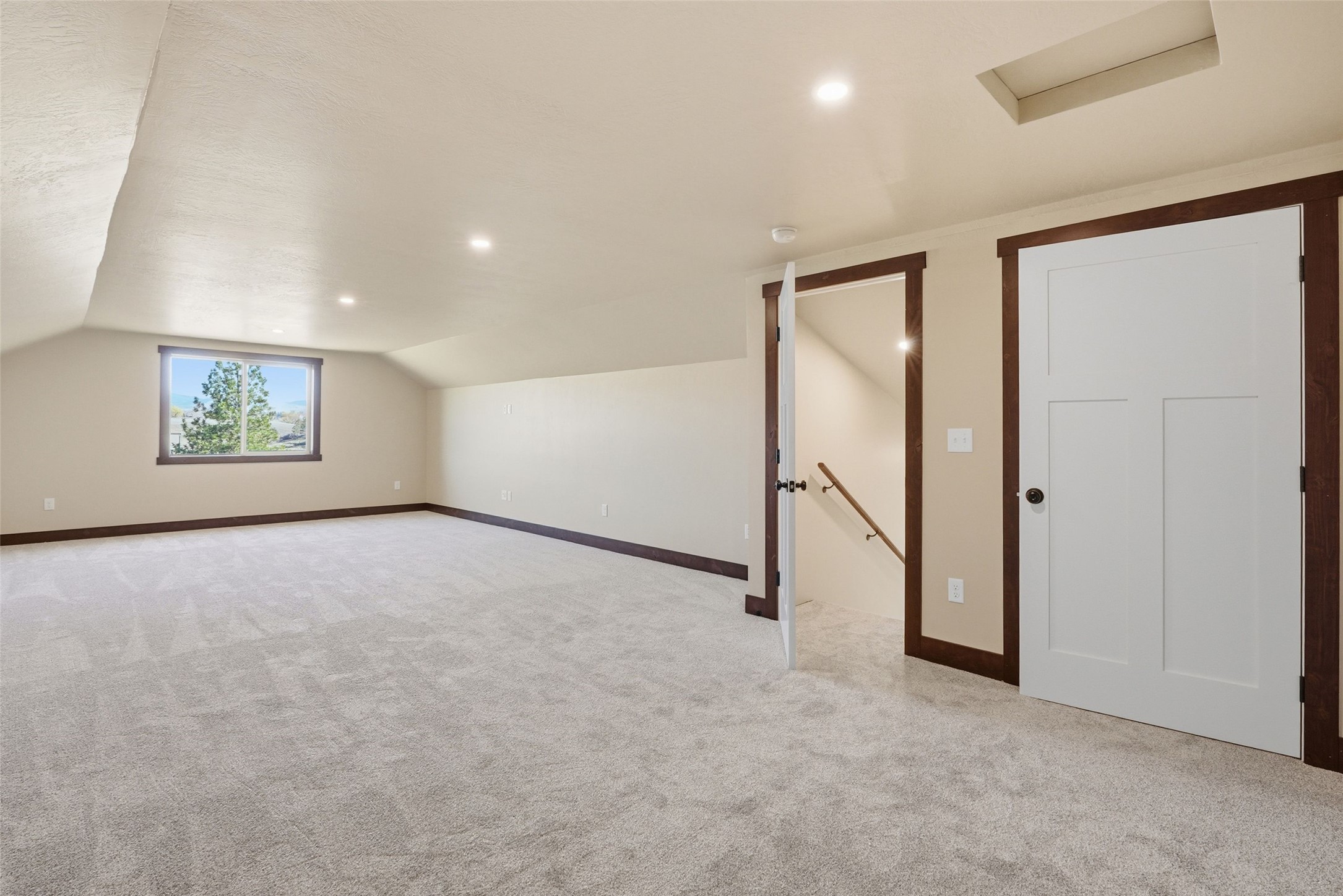  475 Ashleigh Lane - 物件實景