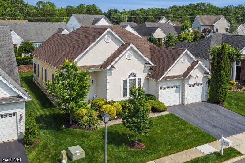 Monroe Township, New Jersey, 08831, United States, 2 Bedrooms Bedrooms, ,2 BathroomsBathrooms,Residential,For Sale,1976963