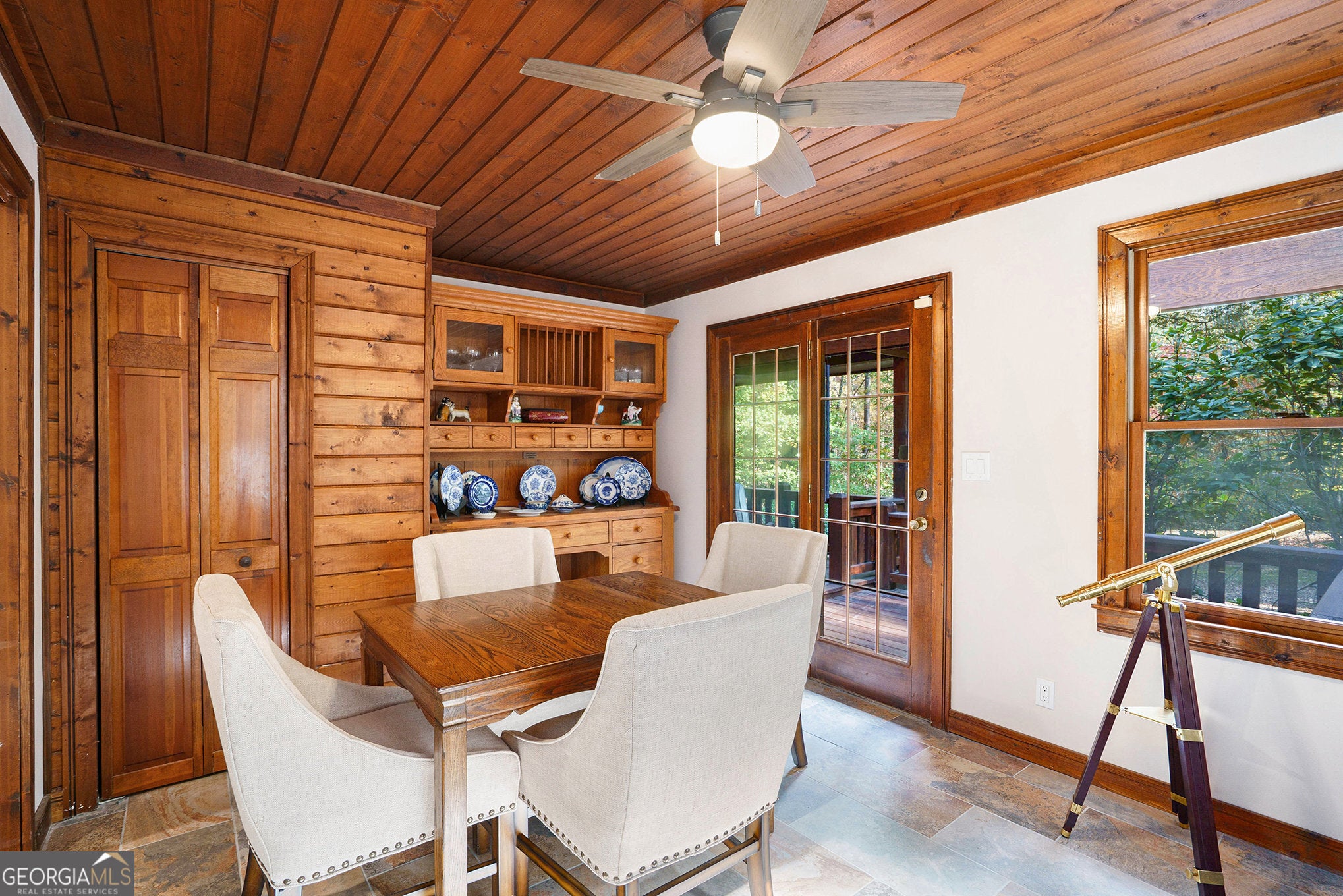 Blue Ridge, Georgia, 30513, United States, 3 Bedrooms Bedrooms, ,3 BathroomsBathrooms,Residential,For Sale,1969724