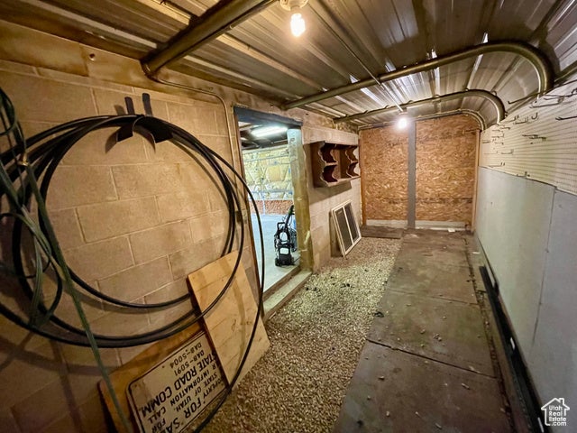 Holladay, Utah, 84121, United States, 4 Bedrooms Bedrooms, ,3 BathroomsBathrooms,Residential,For Sale,1984461