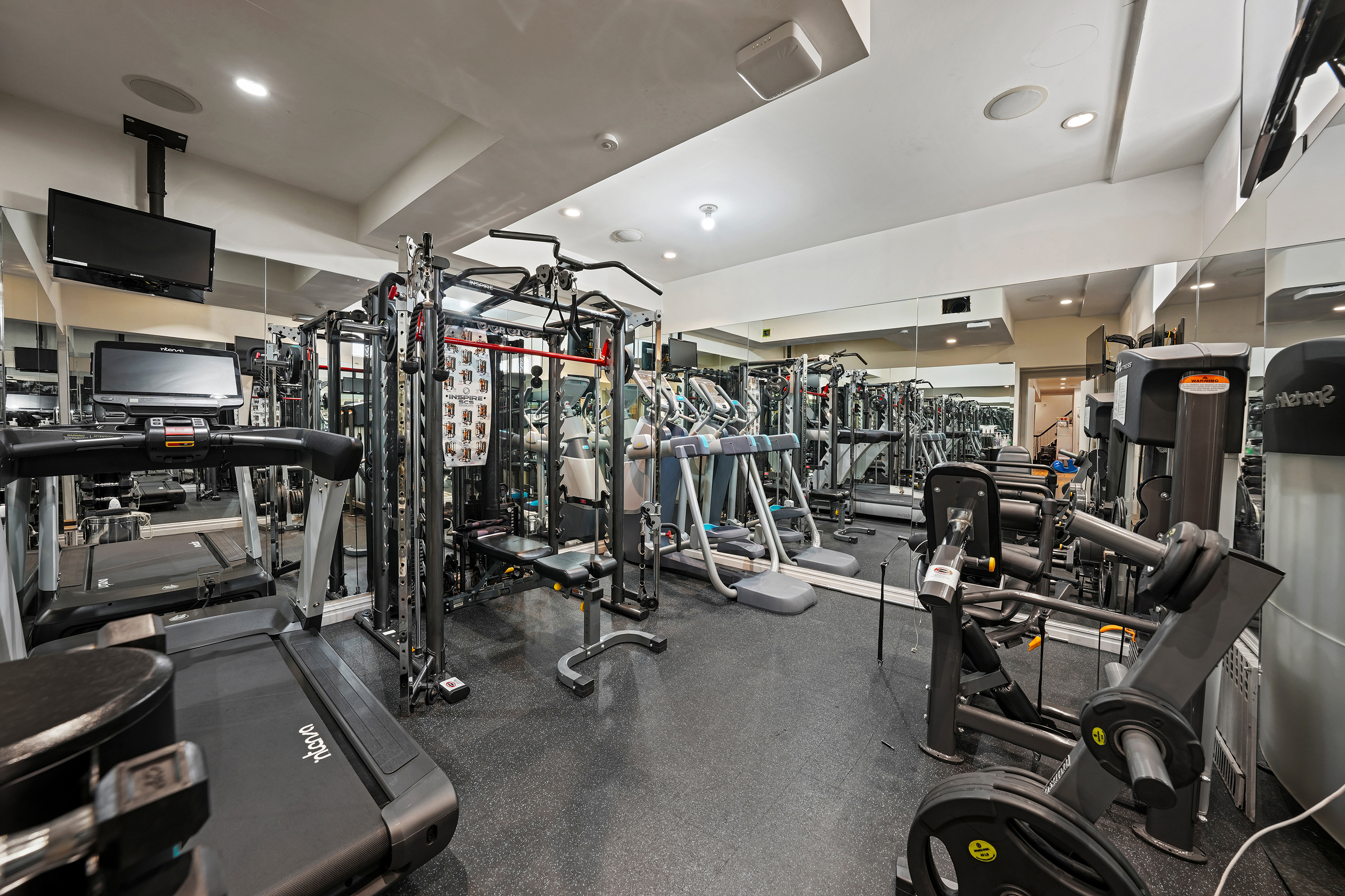 Brooklyn, New York, 11230, United States, 6 Bedrooms Bedrooms, ,5 BathroomsBathrooms,Residential,For Sale,1780771