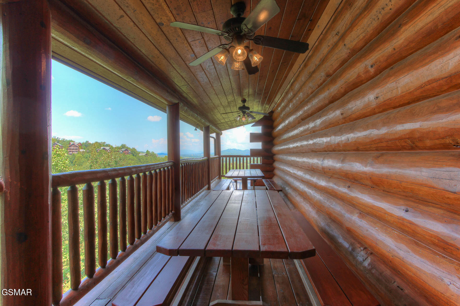 Sevierville, Tennessee, 37876, United States, 3 Bedrooms Bedrooms, ,5 BathroomsBathrooms,Residential,For Sale,1976203