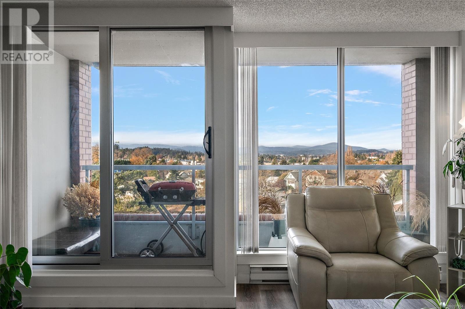 VICTORIA, British Columbia, V9A 7G7, CA, 2 Bedrooms Bedrooms, ,1 BathroomBathrooms,Residential,For Sale,1950570