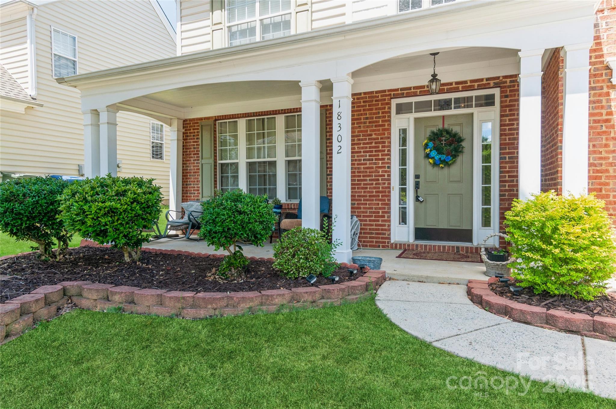 Cornelius, North Carolina, 28031, United States, 4 Bedrooms Bedrooms, ,3 BathroomsBathrooms,Residential,For Sale,1896609