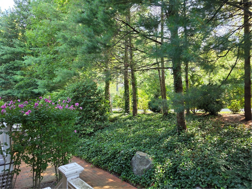 Cranston, Rhode Island, 02920, United States, 2 Bedrooms Bedrooms, ,3 BathroomsBathrooms,Residential,For Sale,1913693