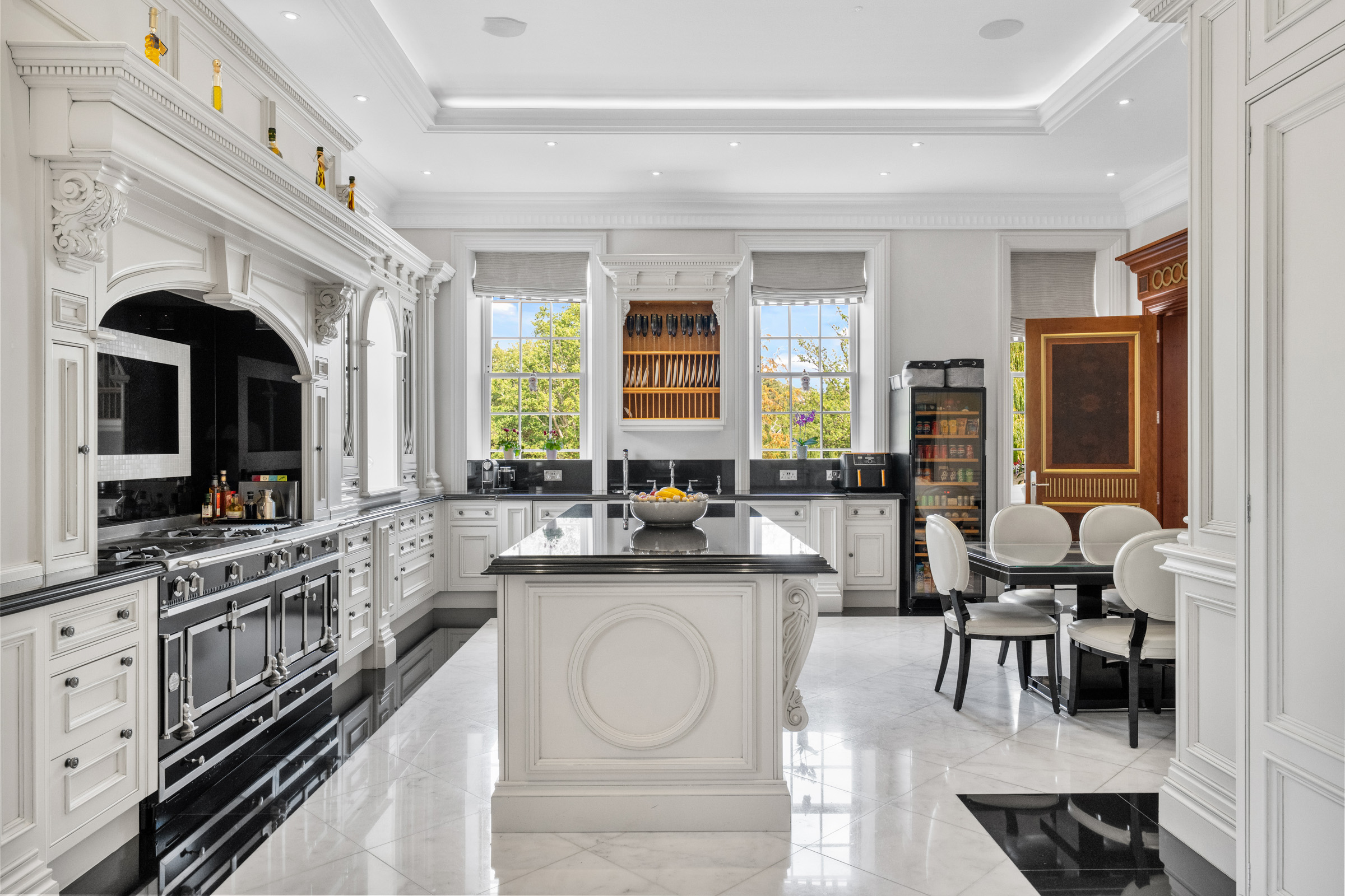  A Magnificent Eight-Bedroom Mansion in Wentworth Estate - 物件實景