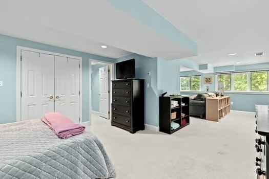 Duxbury, Massachusetts, 02232, United States, 2 Bedrooms Bedrooms, ,3 BathroomsBathrooms,Residential,For Sale,1839812