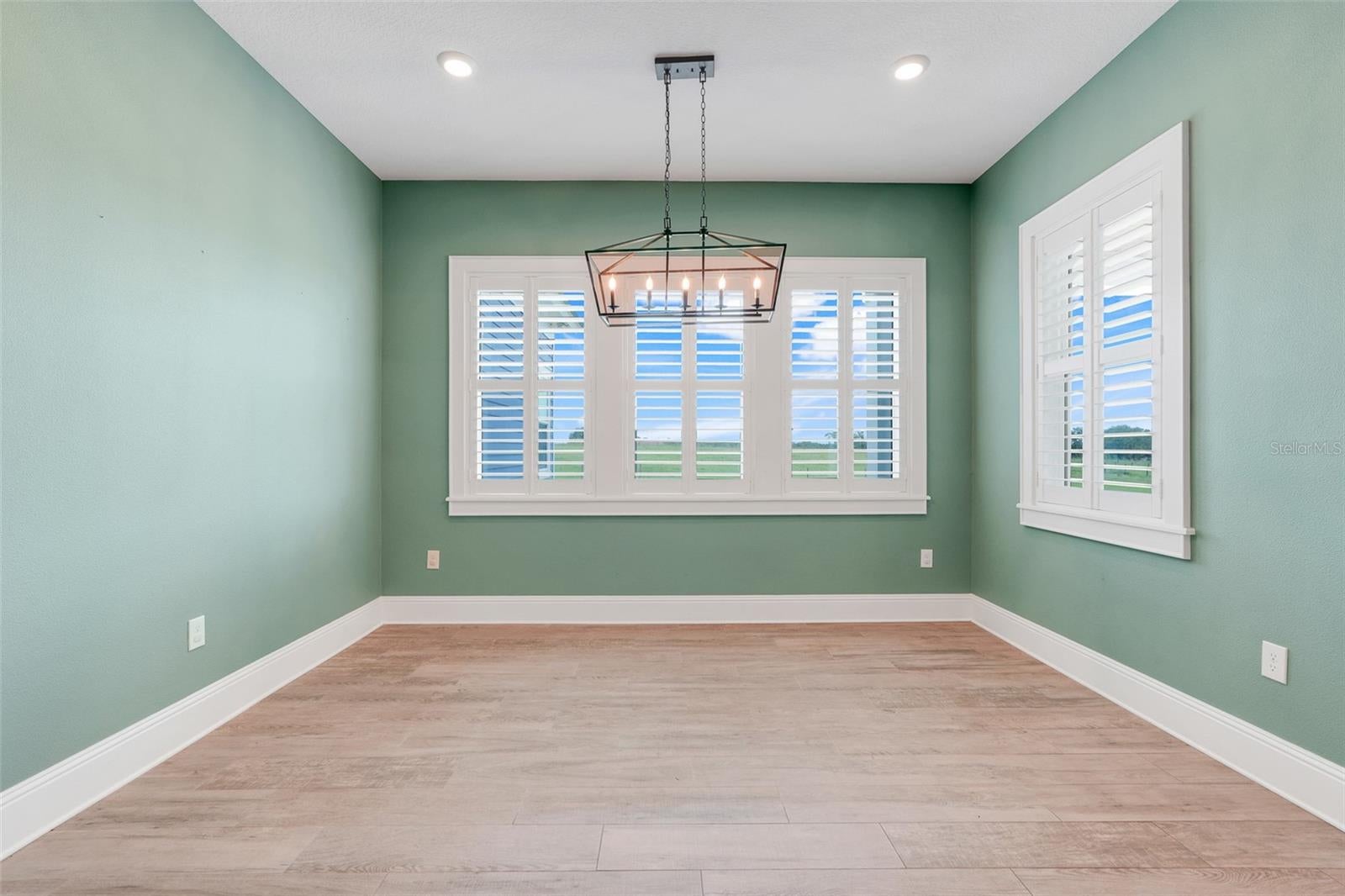 GROVELAND, Florida, 34736, United States, 4 Bedrooms Bedrooms, ,5 BathroomsBathrooms,Residential,For Sale,1792752