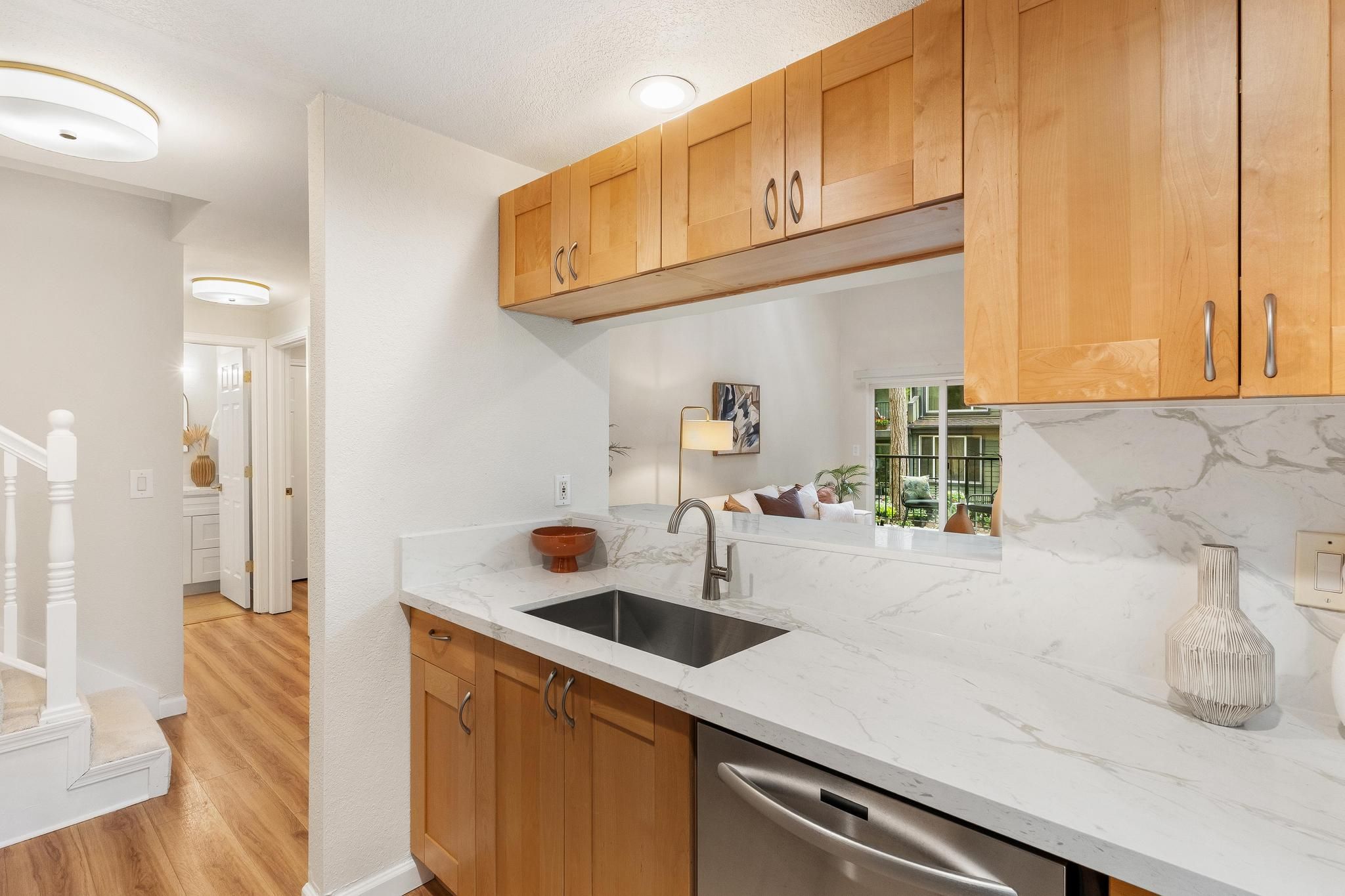  14415 Northeast 30th Place Unit #22D, Bellevue, WA 98007 - 物件實景