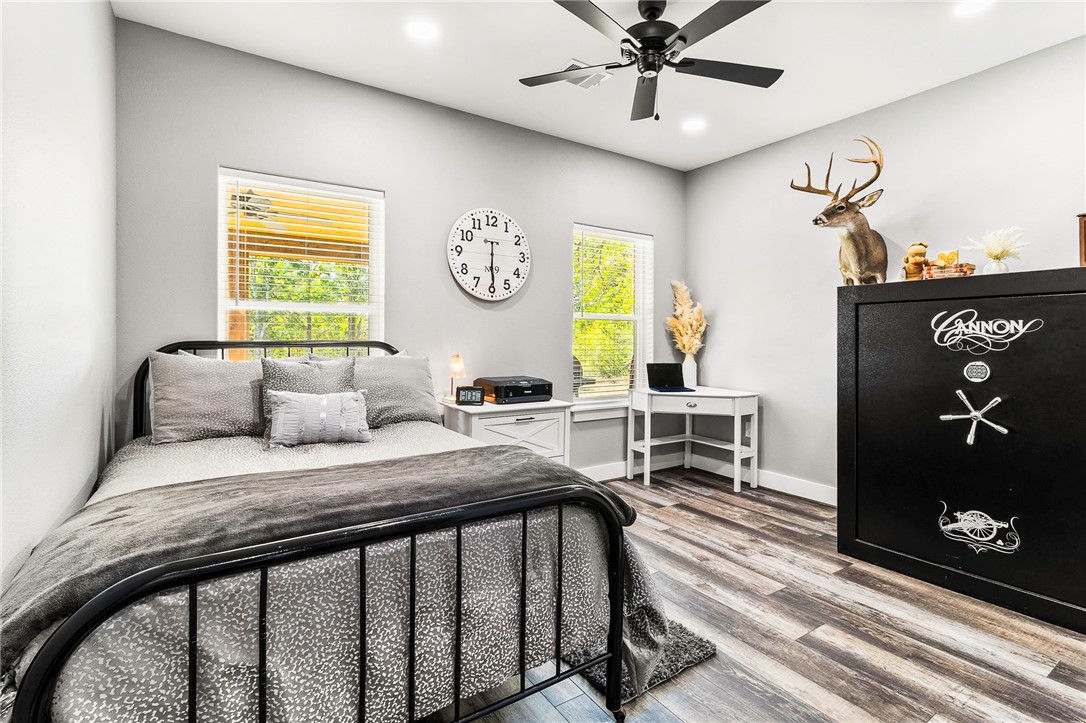 Normangee, Texas, 77871, United States, 3 Bedrooms Bedrooms, ,3 BathroomsBathrooms,Residential,For Sale,1981852