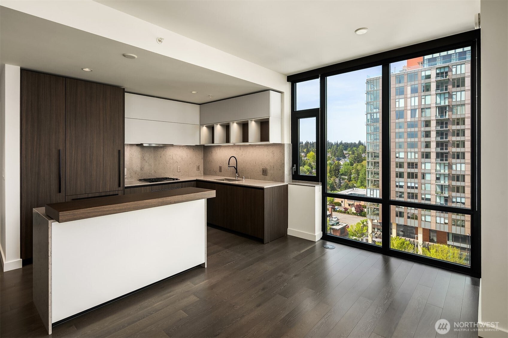Bellevue, Washington, 98004, United States, 2 Bedrooms Bedrooms, ,2 BathroomsBathrooms,Residential,For Sale,1849767