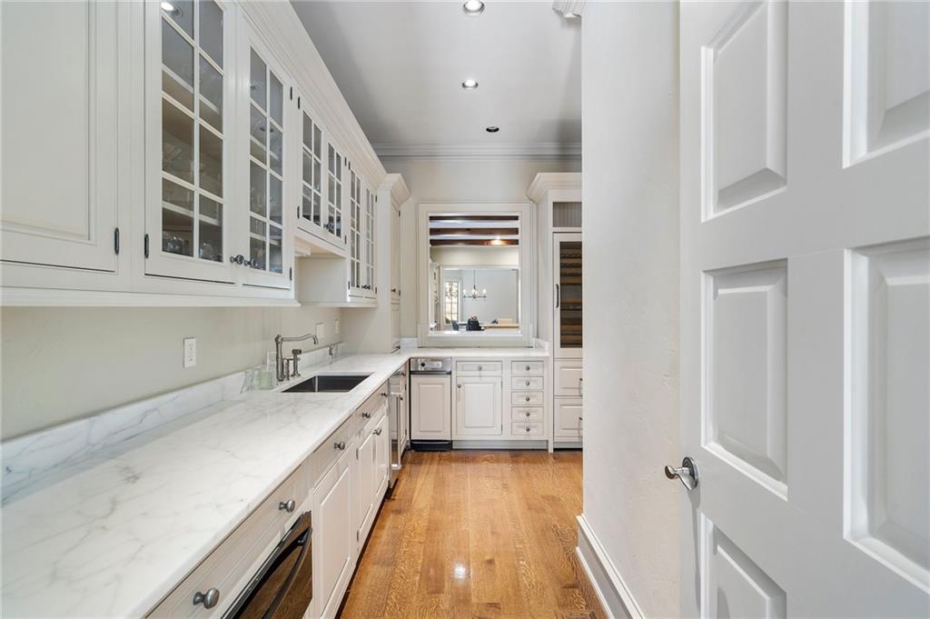 Atlanta, Georgia, 30327, United States, 6 Bedrooms Bedrooms, ,9 BathroomsBathrooms,Residential,For Sale,1686481